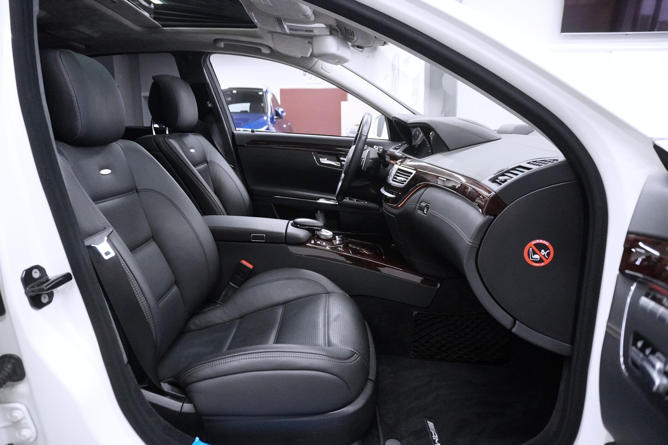 2012 Mercedes Benz S63 AMG Long — Photo 14 / 17