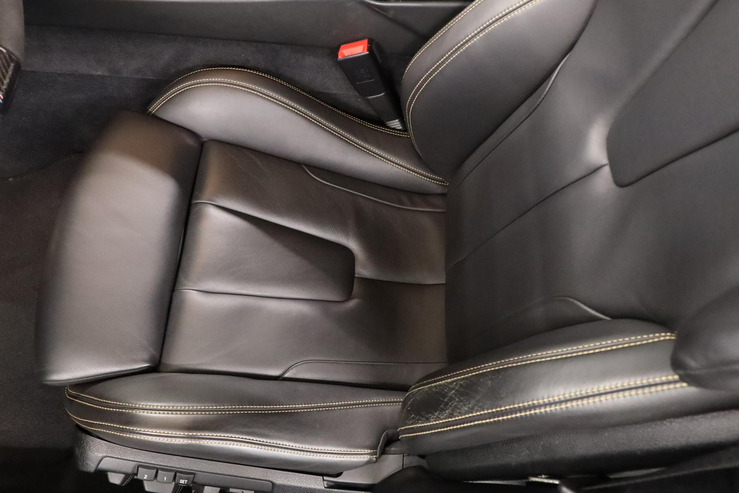 2016 BMW M6 Competition — Photo 10 / 28
