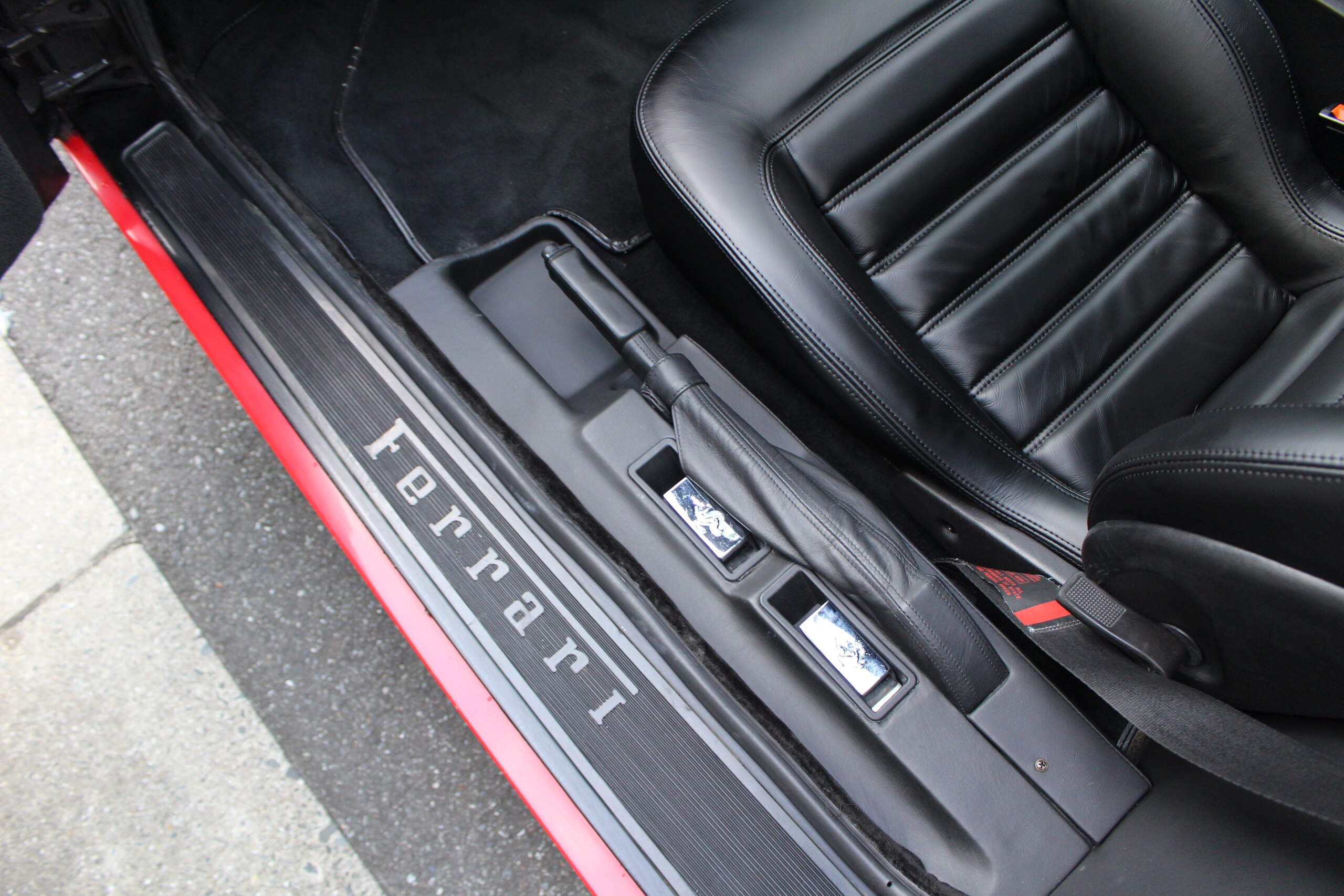 1992 Ferrari 512TR — Photo 7 / 17