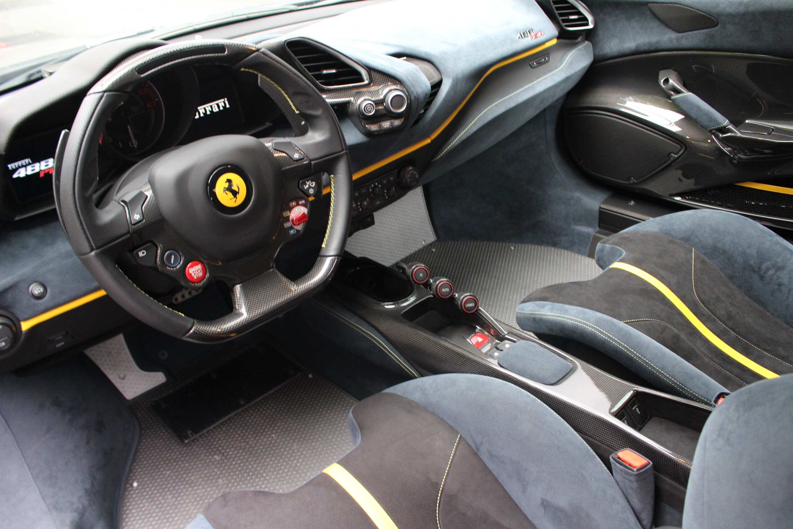 2019 Ferrari 488 Pista — Photo 11 / 15