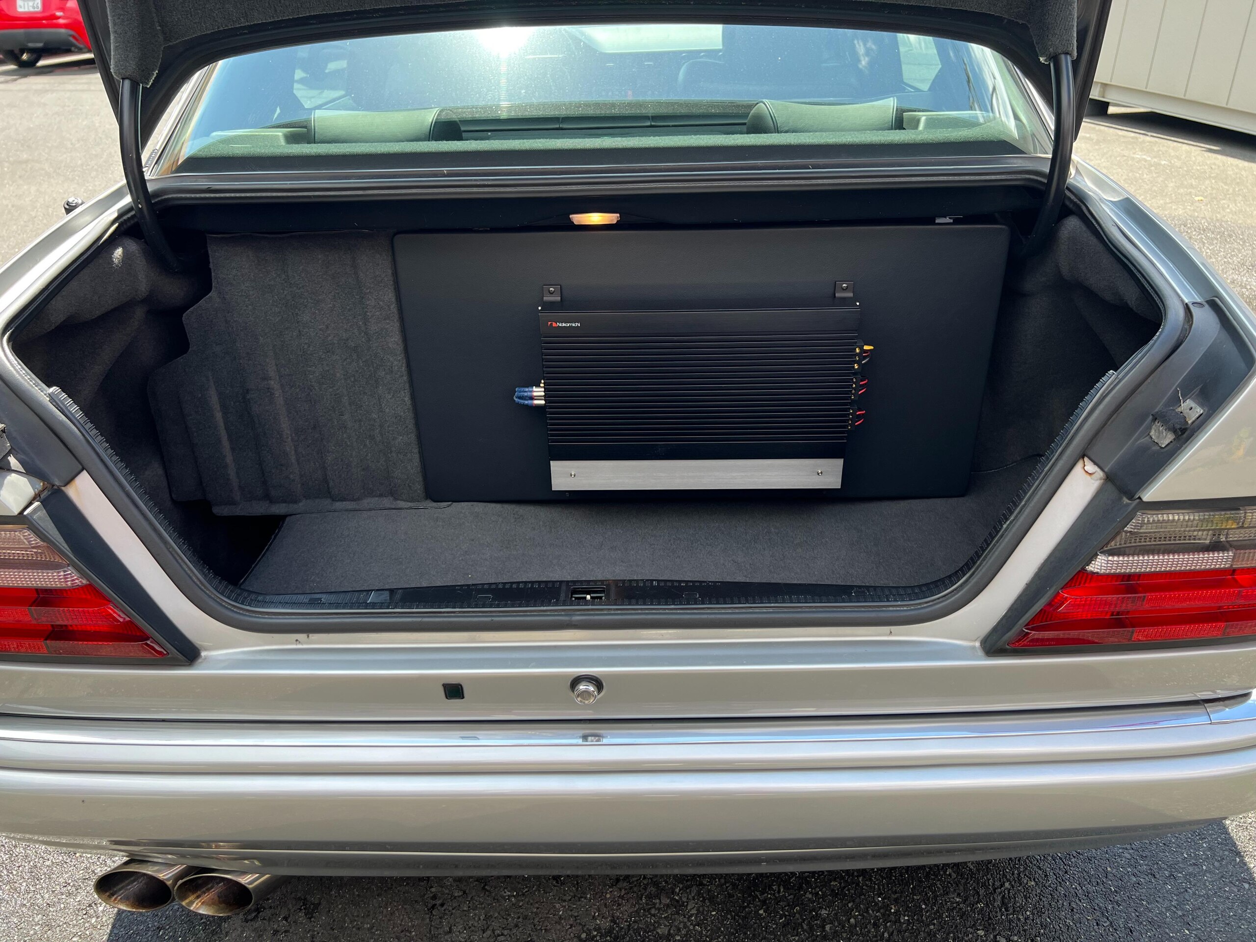 1995 Mercedes Benz E500 Limited — Photo 18 / 18