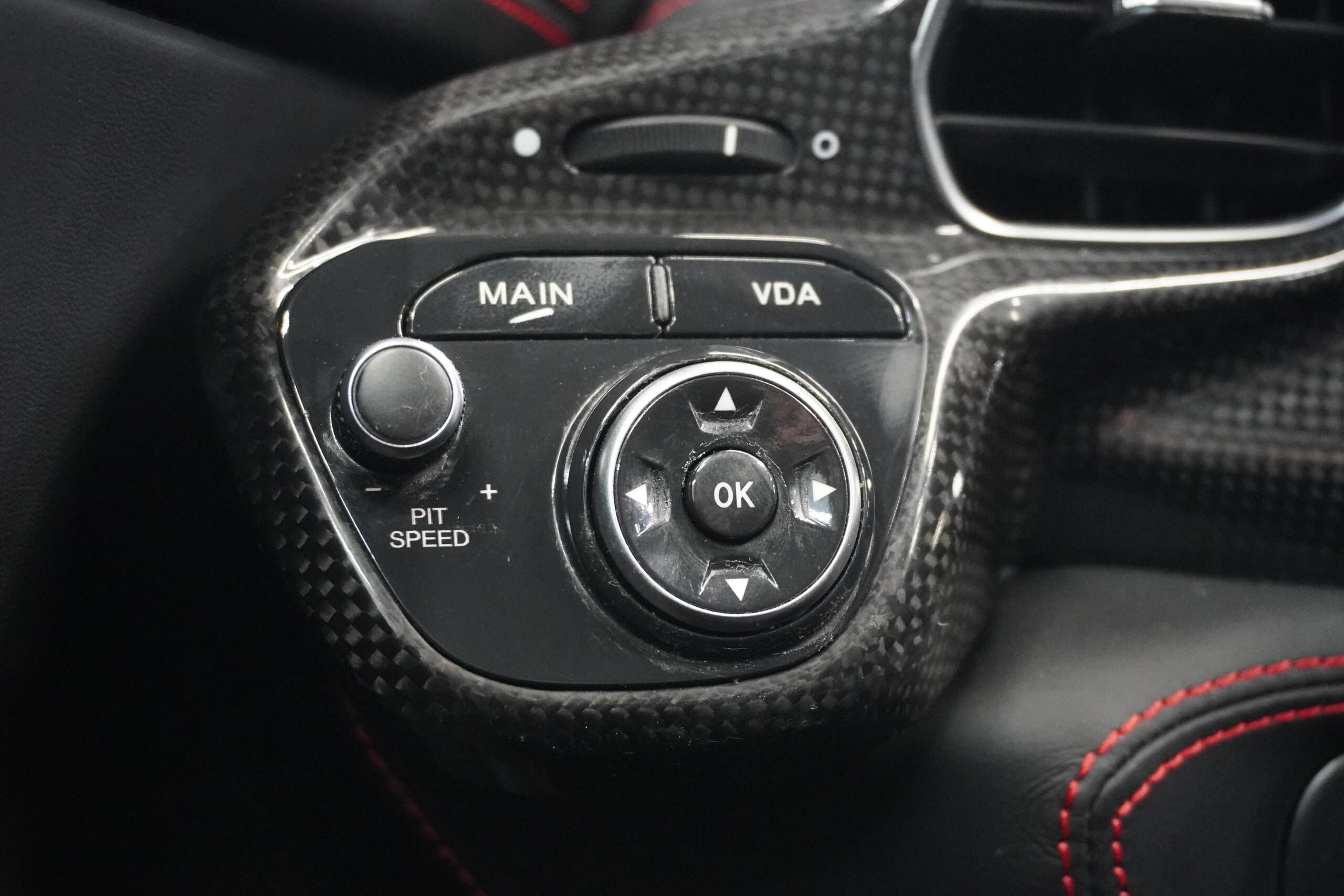 2013 Ferrari 458 Italia F1 DCT — Photo 10 / 17