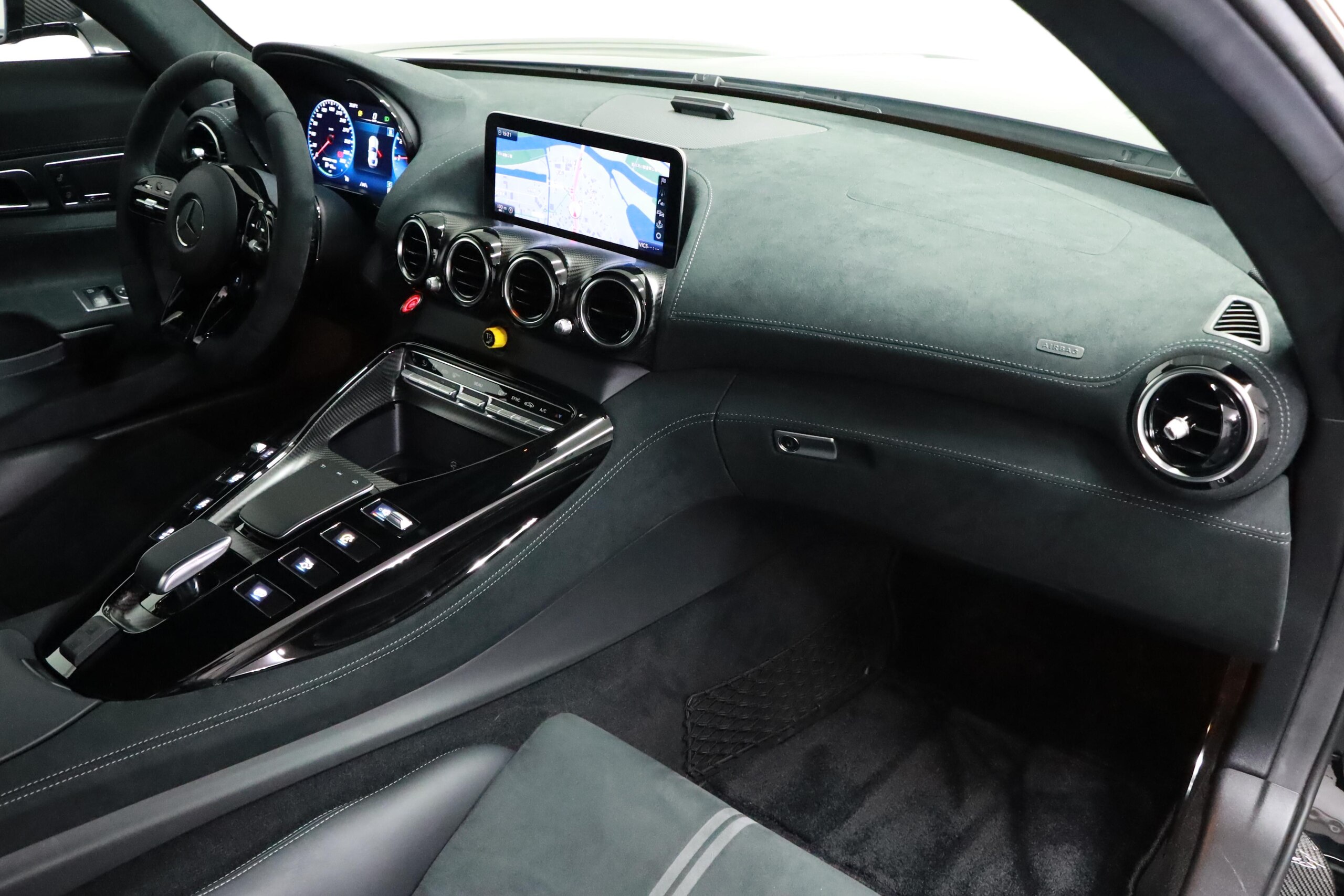 2022 Mercedes Benz AMG GT Black Series — Photo 15 / 22