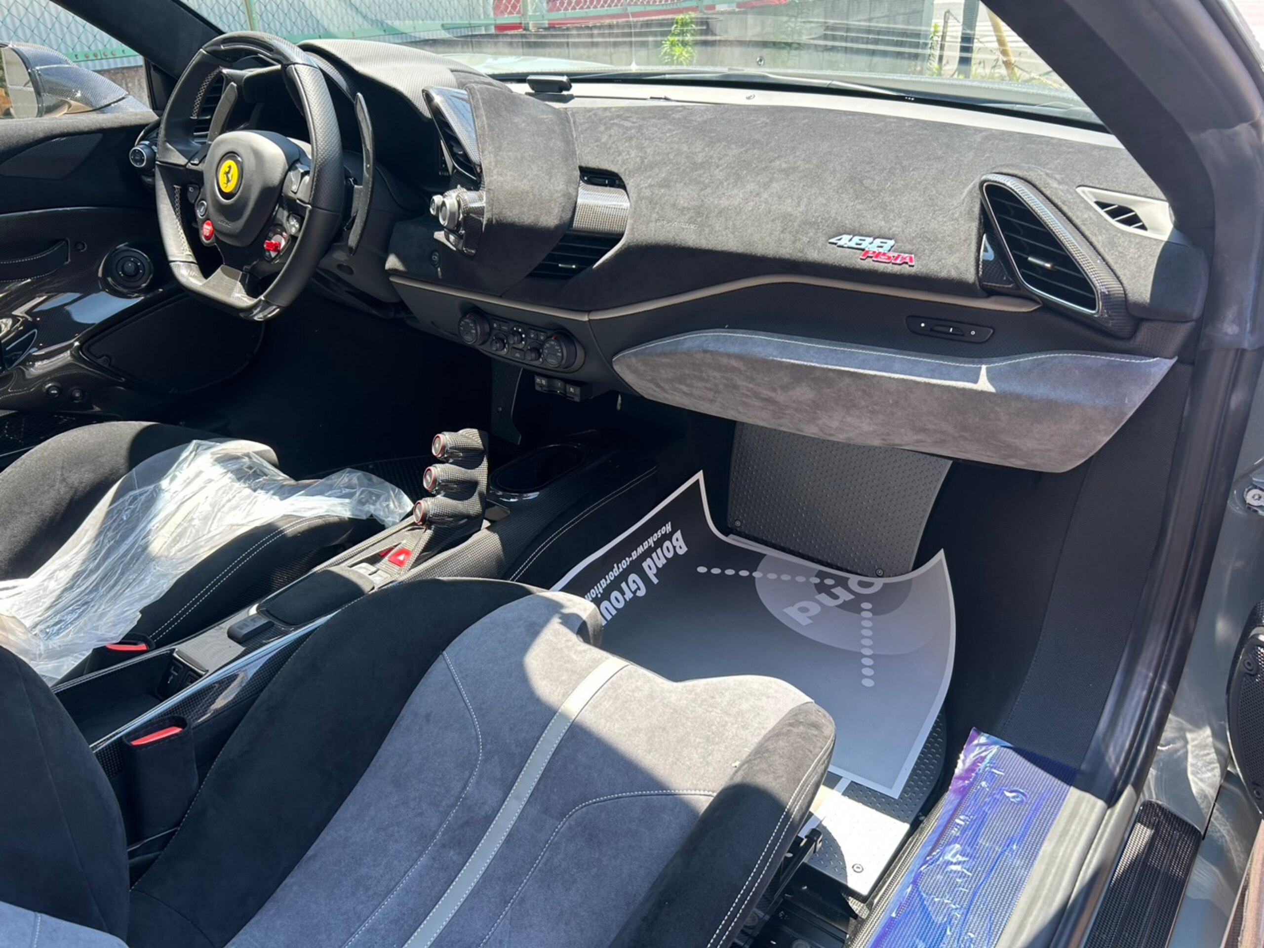 2019 Ferrari 488 Pista — Photo 13 / 19