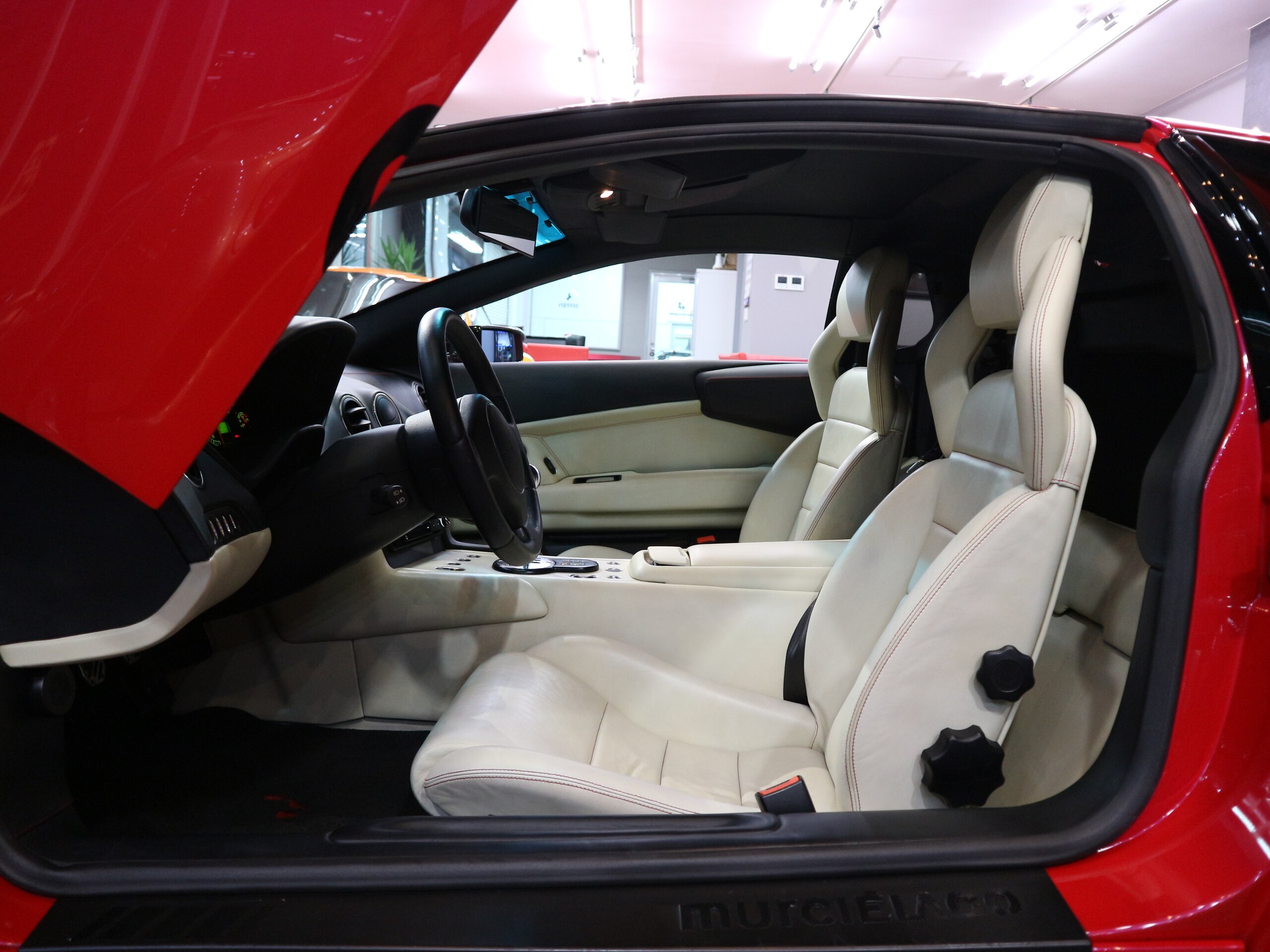 2003 Lamborghini Murcielago — Photo 7 / 16