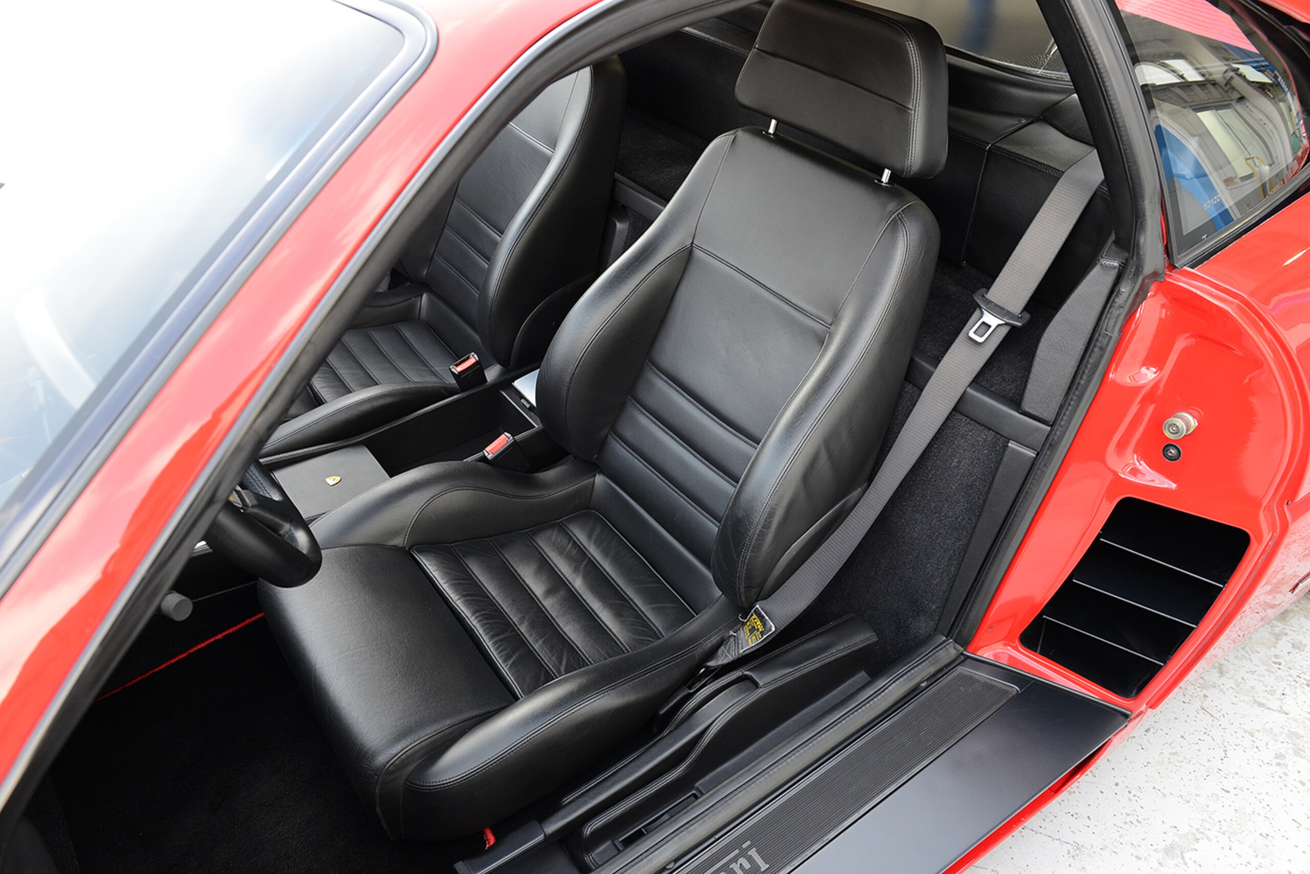 1992 Ferrari 348 TB — Photo 12 / 21