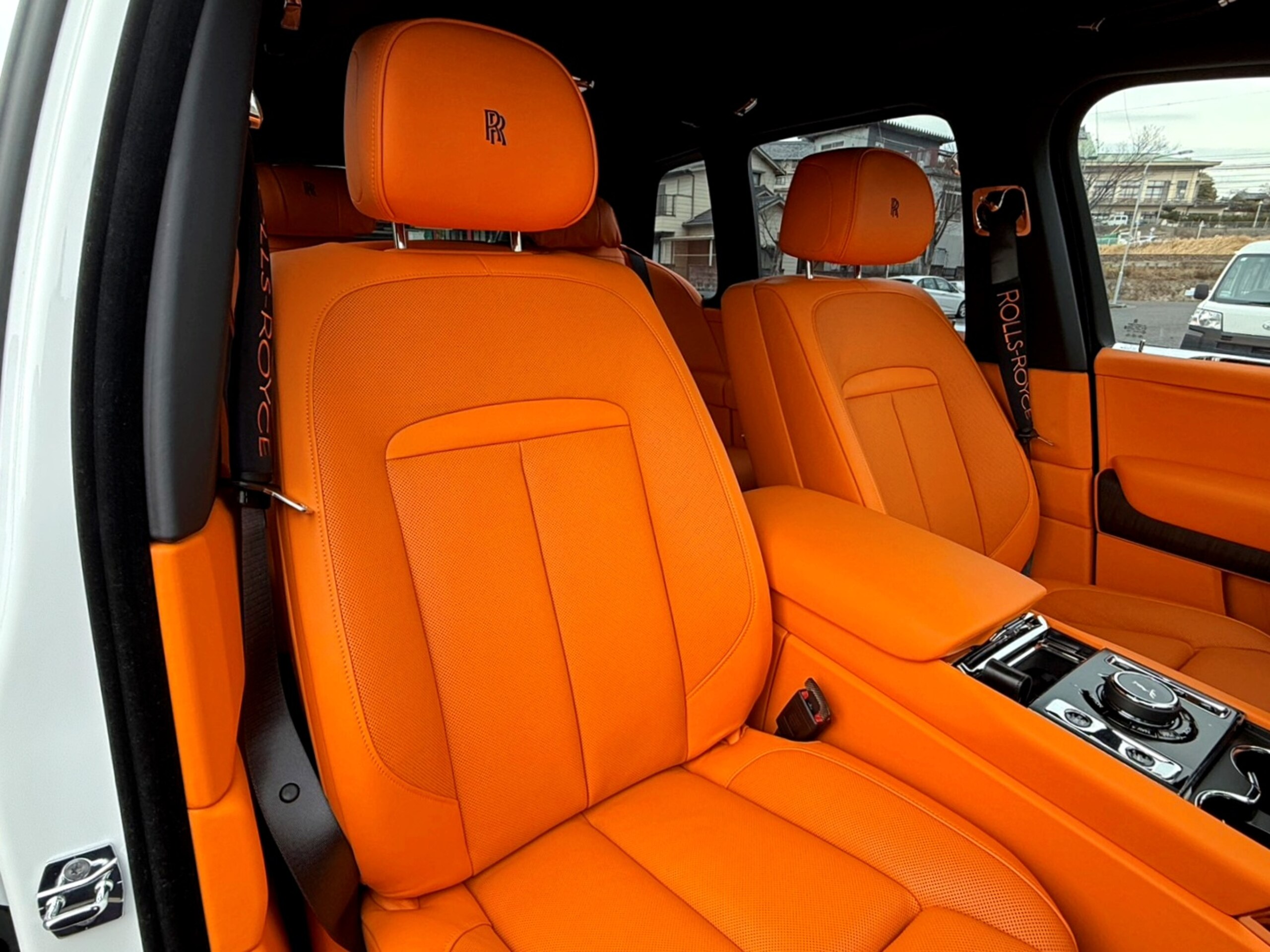 2025 Rolls-Royce Cullinan — Photo 18 / 25