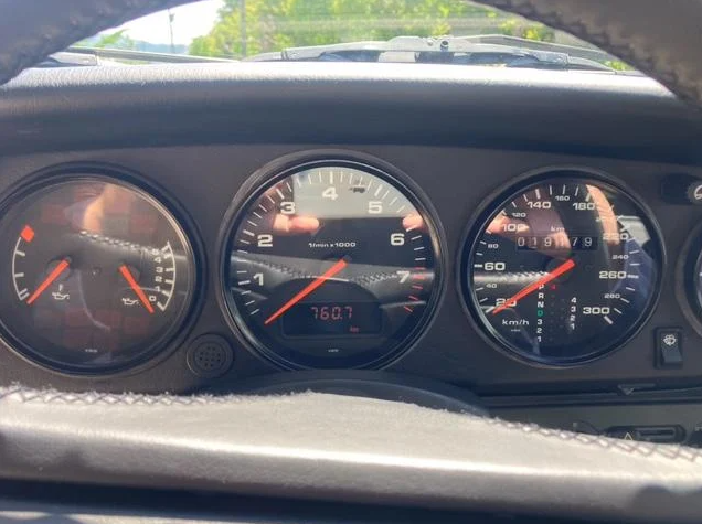 1991 Porsche 911 Carrera 2 — Photo 10 / 13