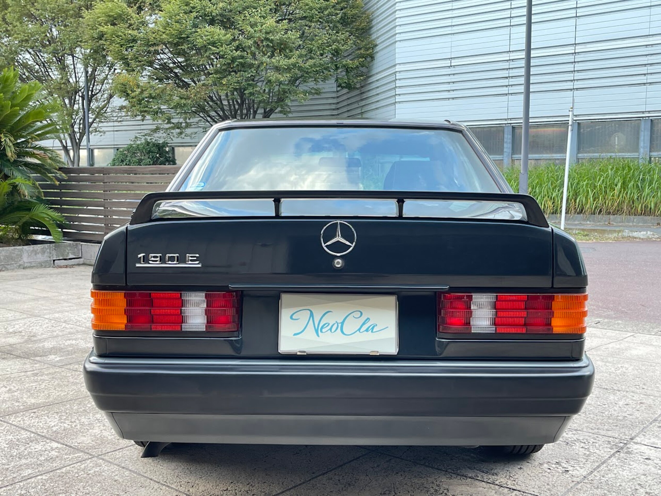 1991 Mercedes Benz 190E — Photo 7 / 17