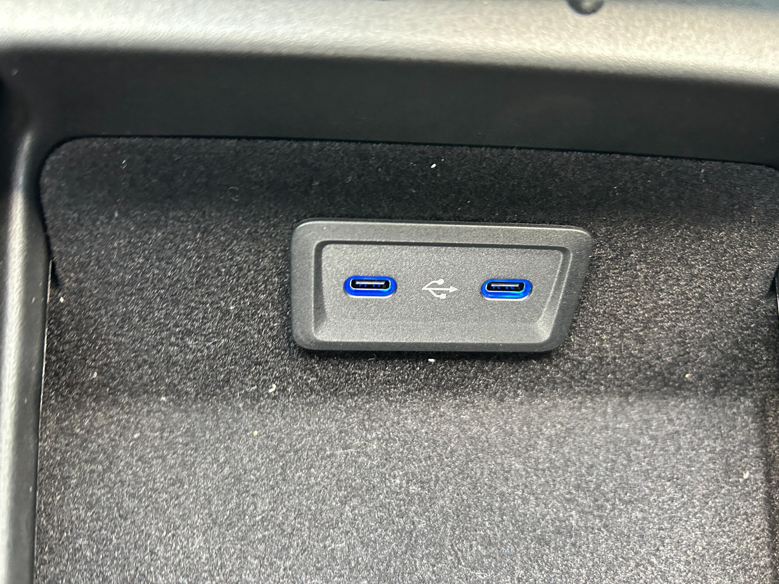 2025 Mercedes Benz Maybach S680 — Photo 31 / 40