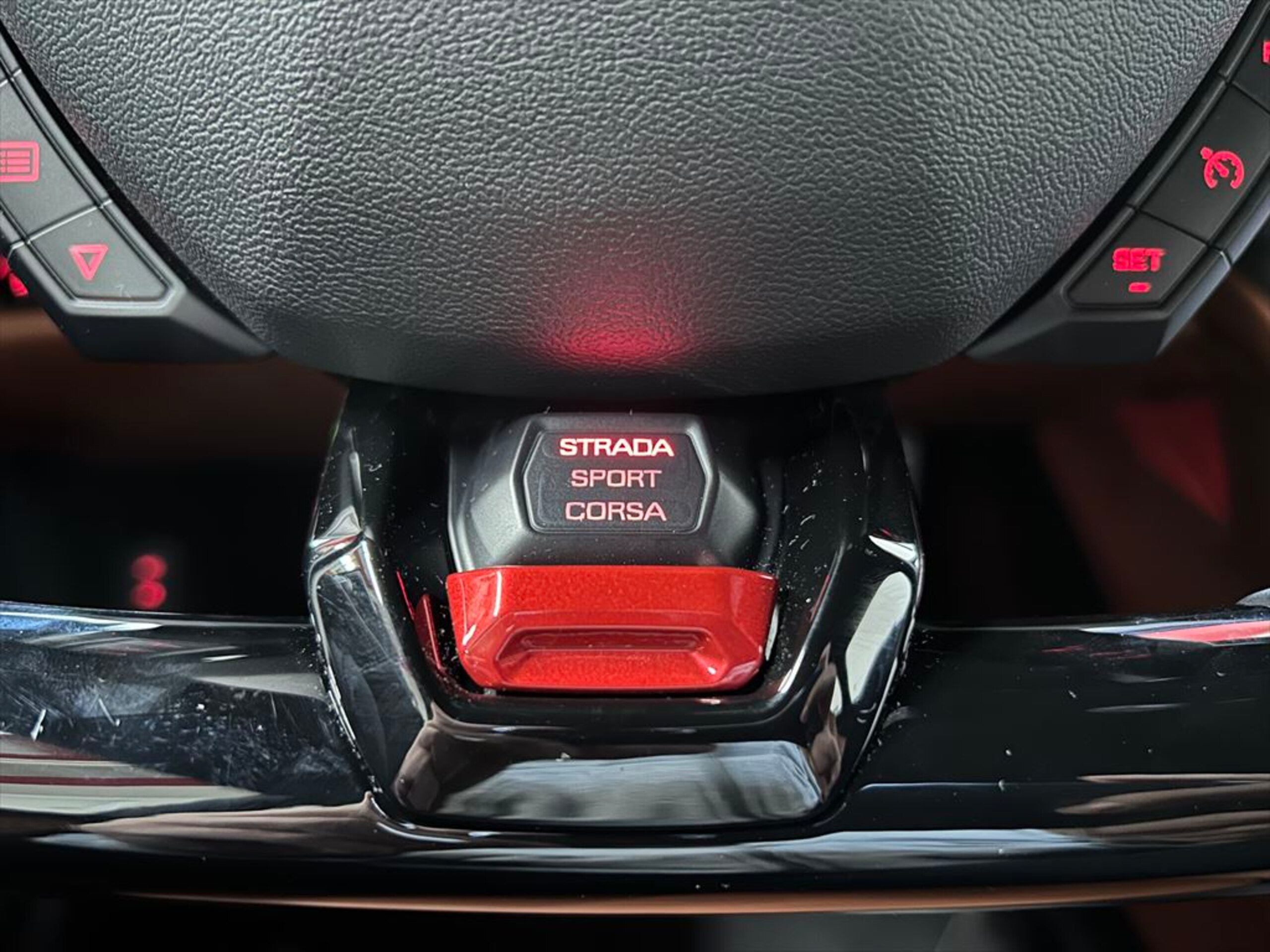 2020 Lamborghini Huracán EVO — Photo 14 / 22