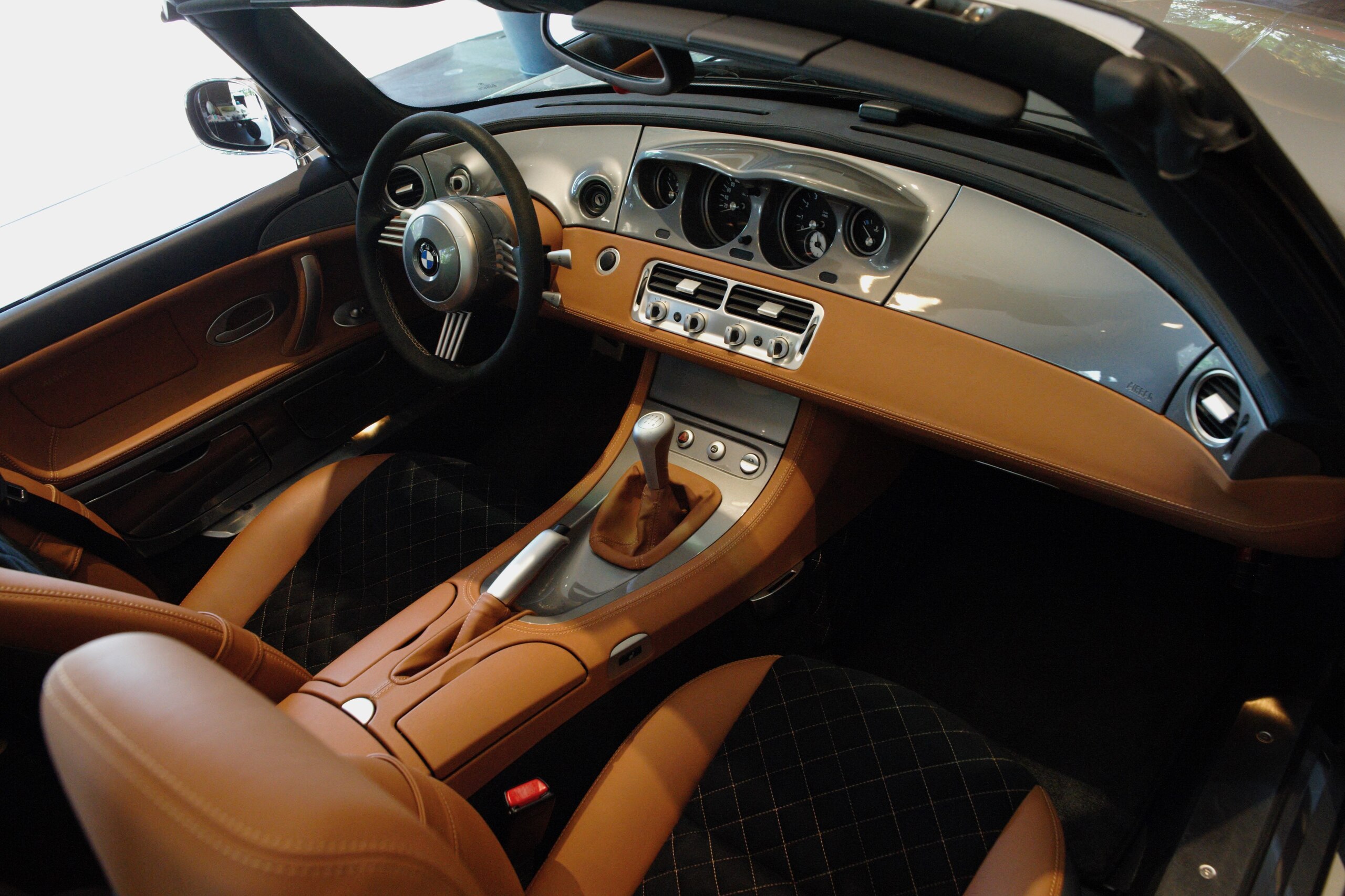 2000 BMW Z8 — Photo 16 / 18