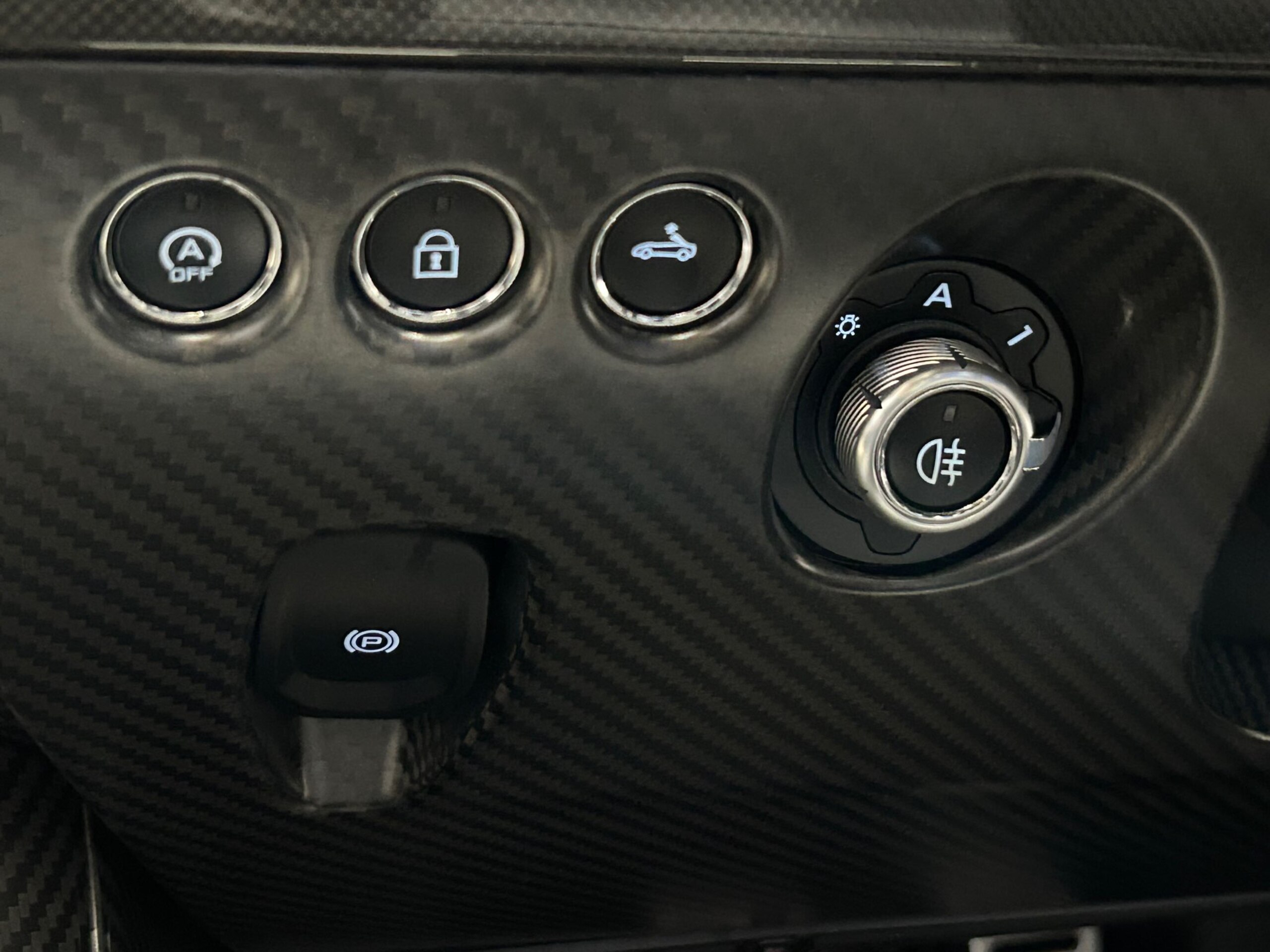 2021 McLaren Elva — Photo 14 / 20