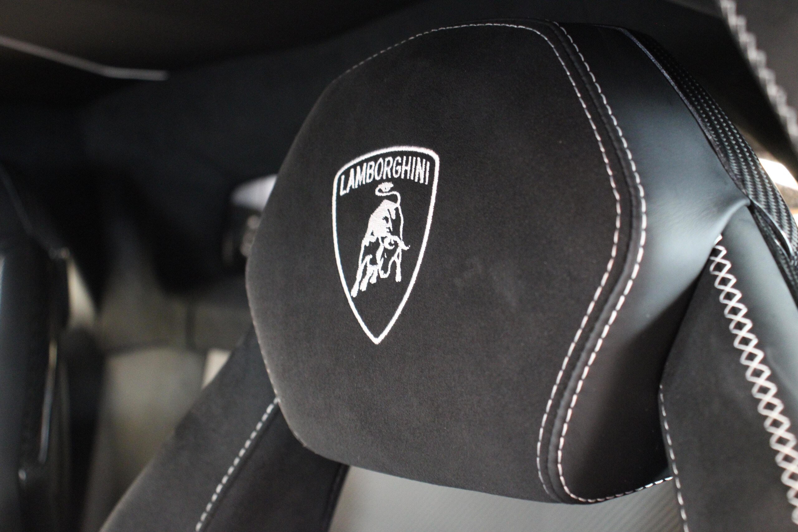2019 Lamborghini Aventador SVJ — Photo 7 / 24
