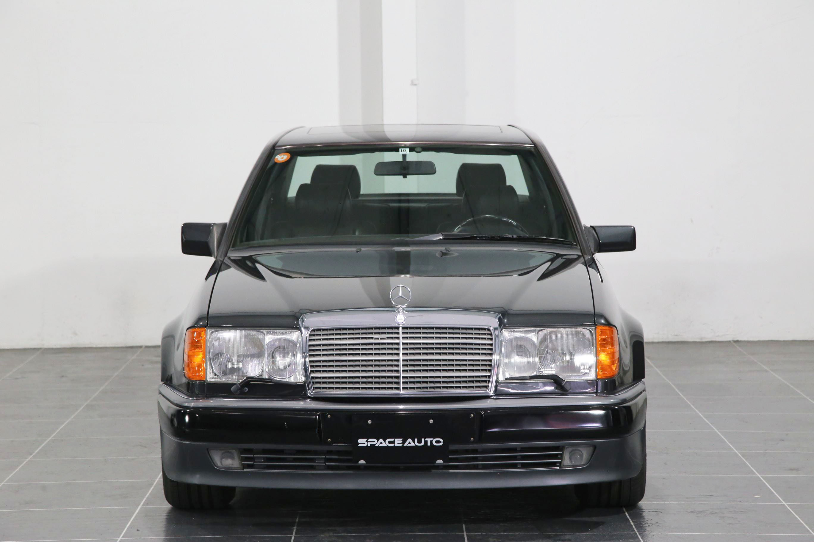 1992 Mercedes Benz 500E WDB1240361B851697 for sale in Japan
