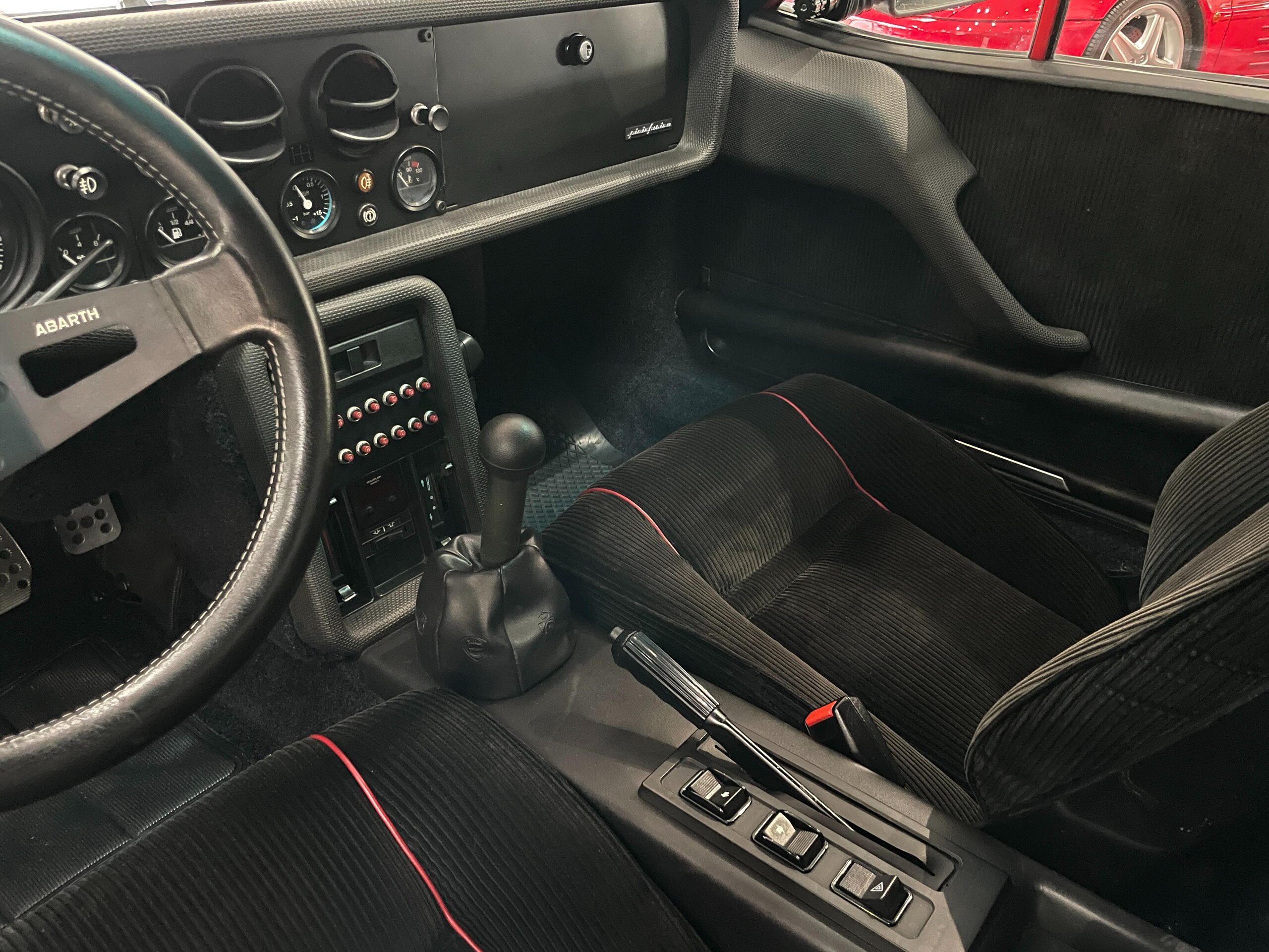 1983 Lancia 037 Rally Stradale — Photo 11 / 15