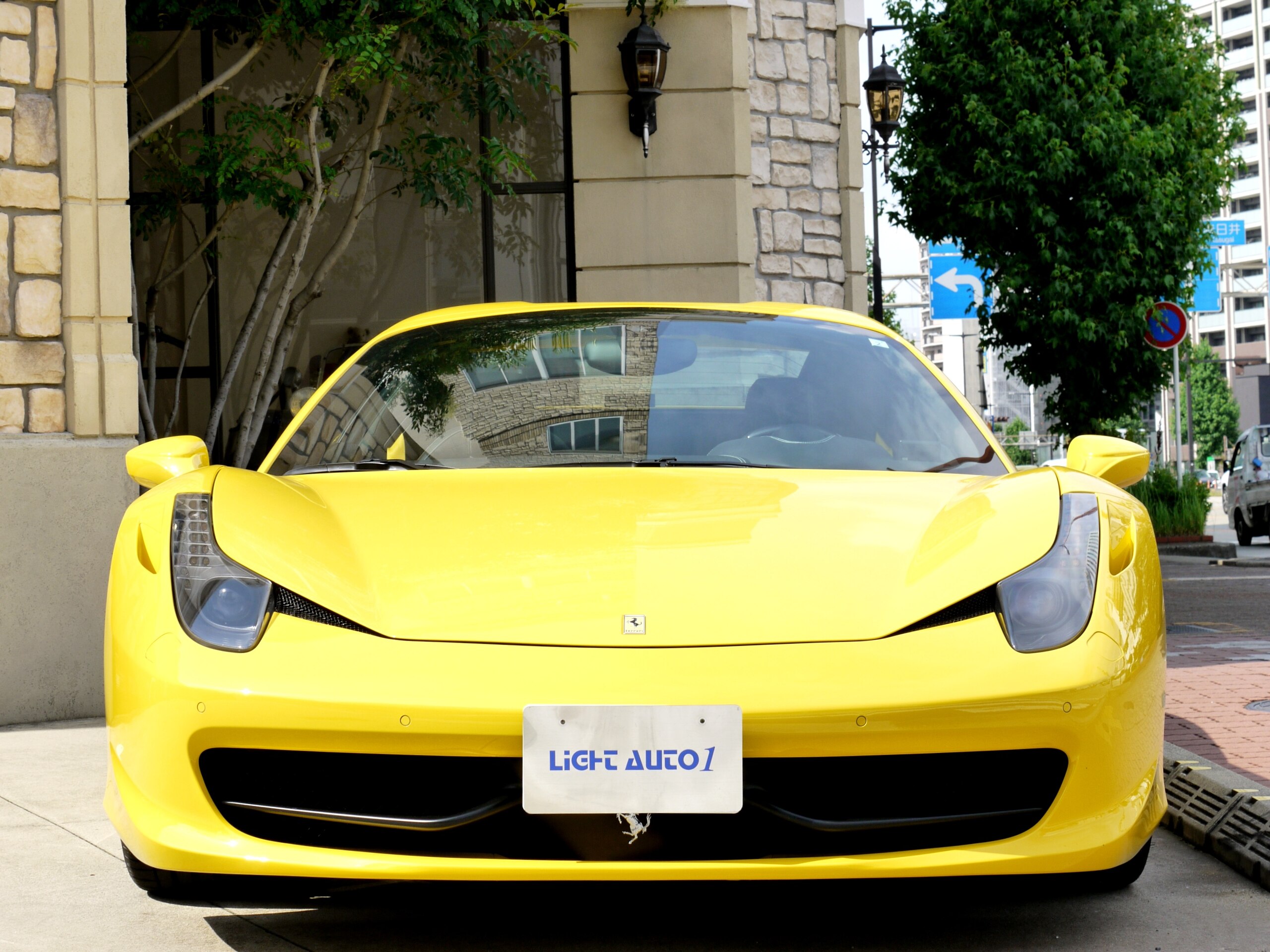 2013 Ferrari 458 Spider Carbon fiber steering wheel with LED lights for sale in Japan