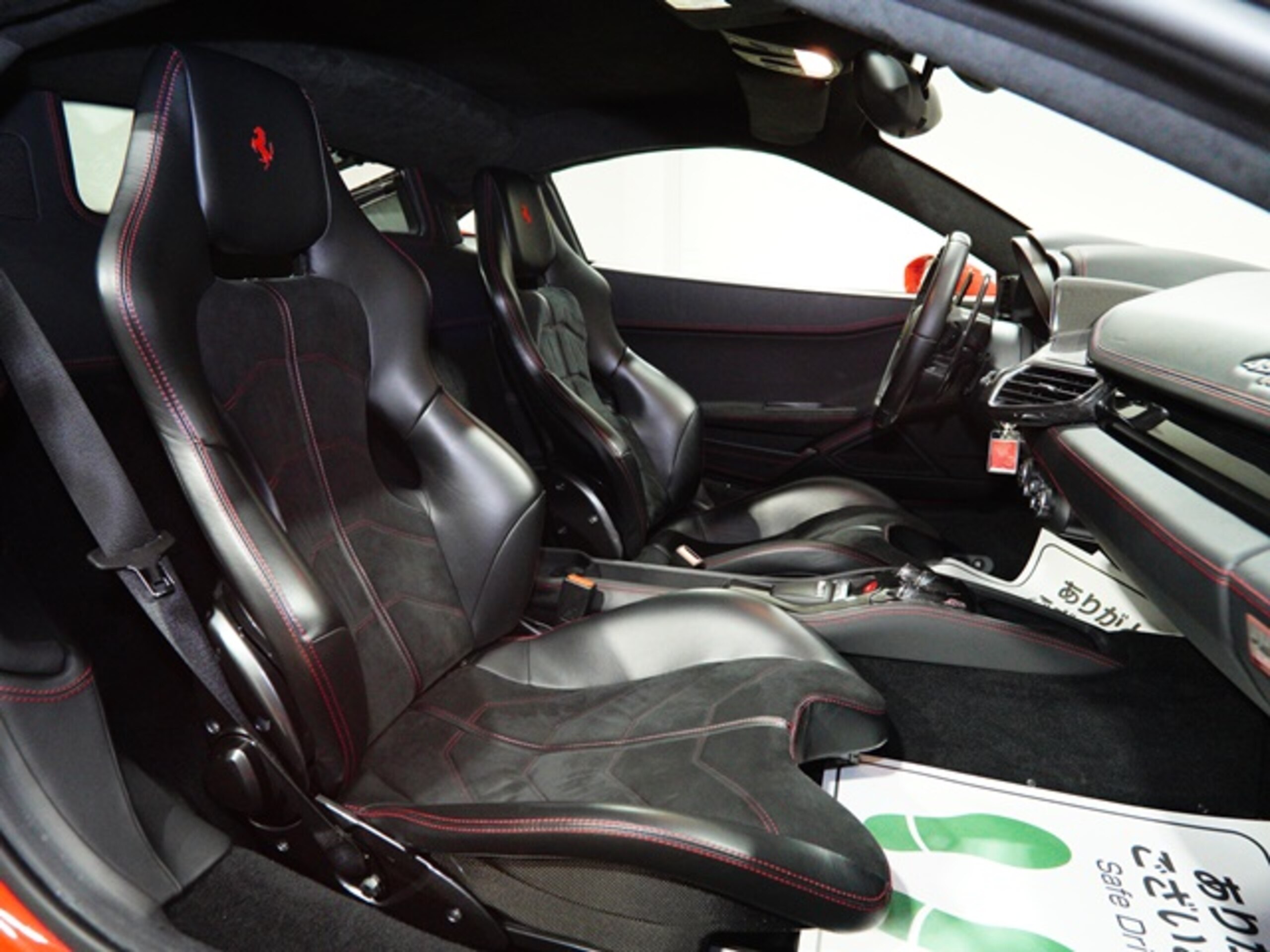 2011 Ferrari 458 Italia F1 DCT — Photo 15 / 19