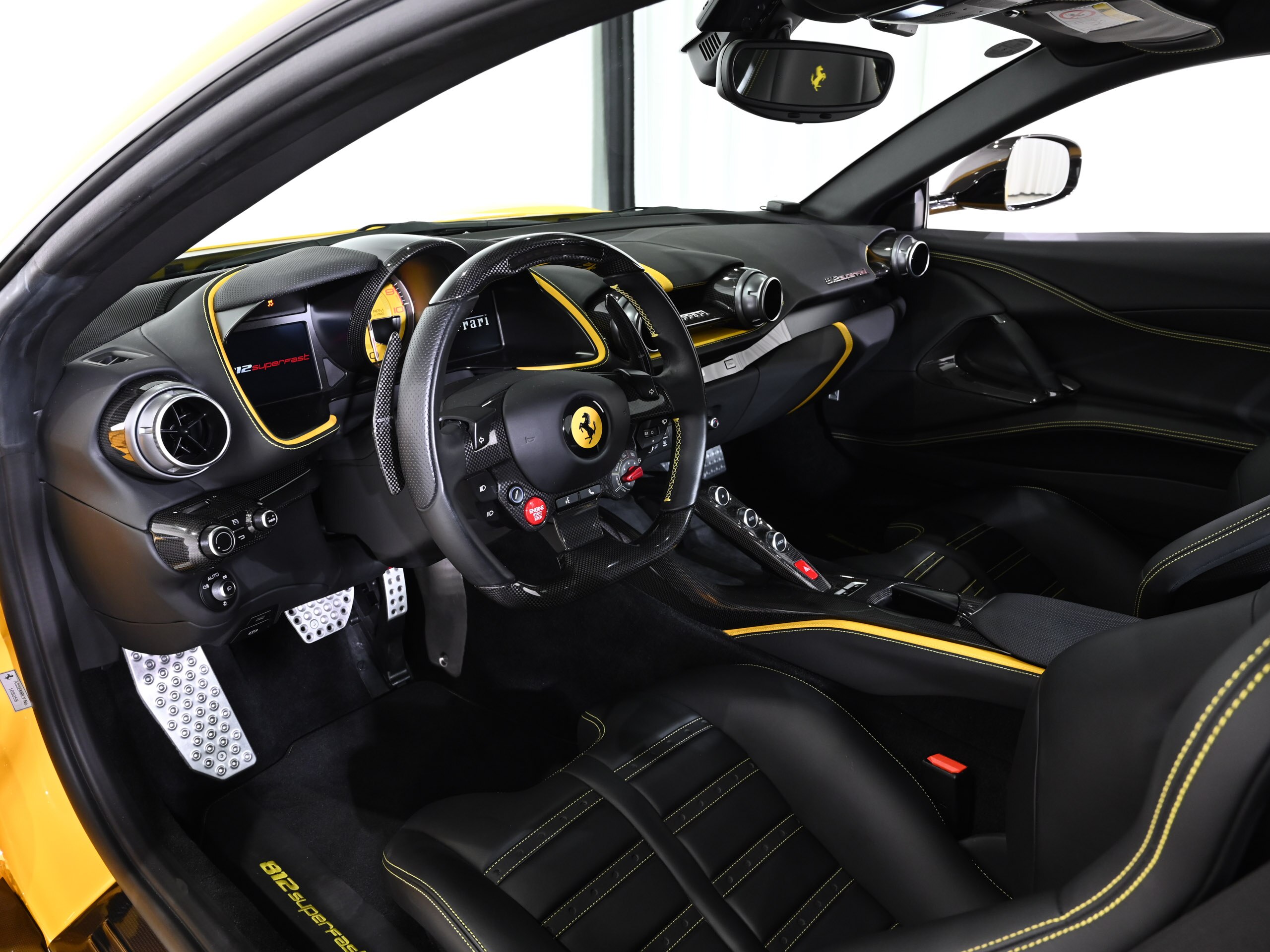 2019 Ferrari 812 Superfast — Photo 9 / 24