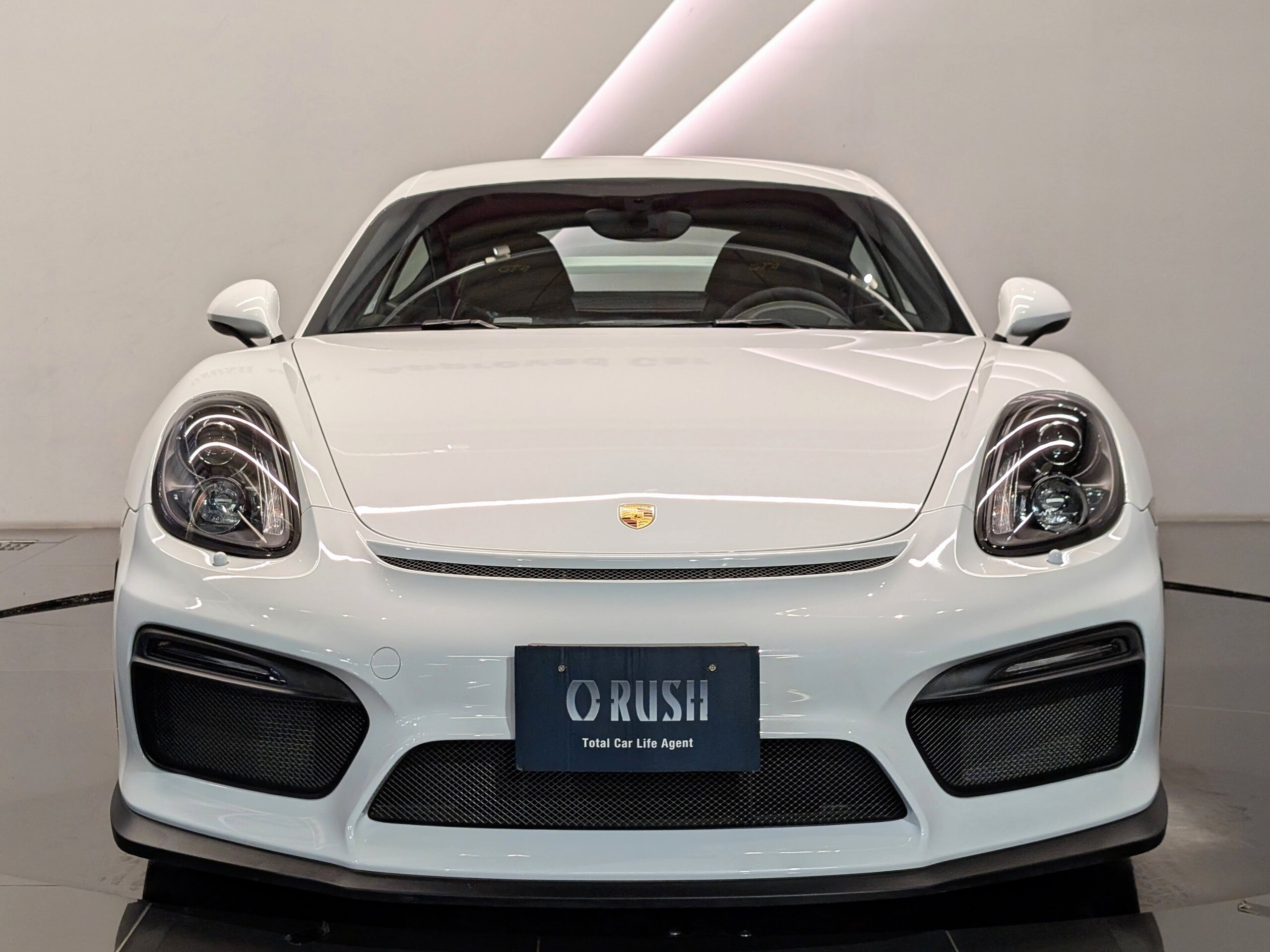 2016 Porsche Cayman GT4 — Photo 11 / 38