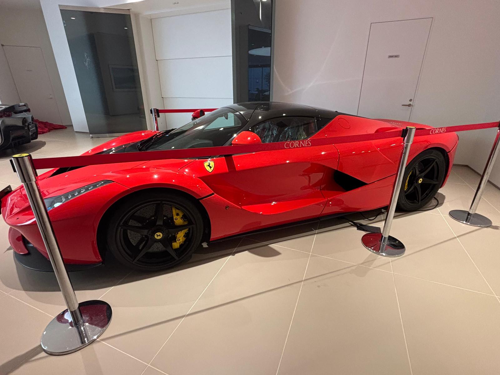 2018 Ferrari LaFerrari — Photo 6 / 18
