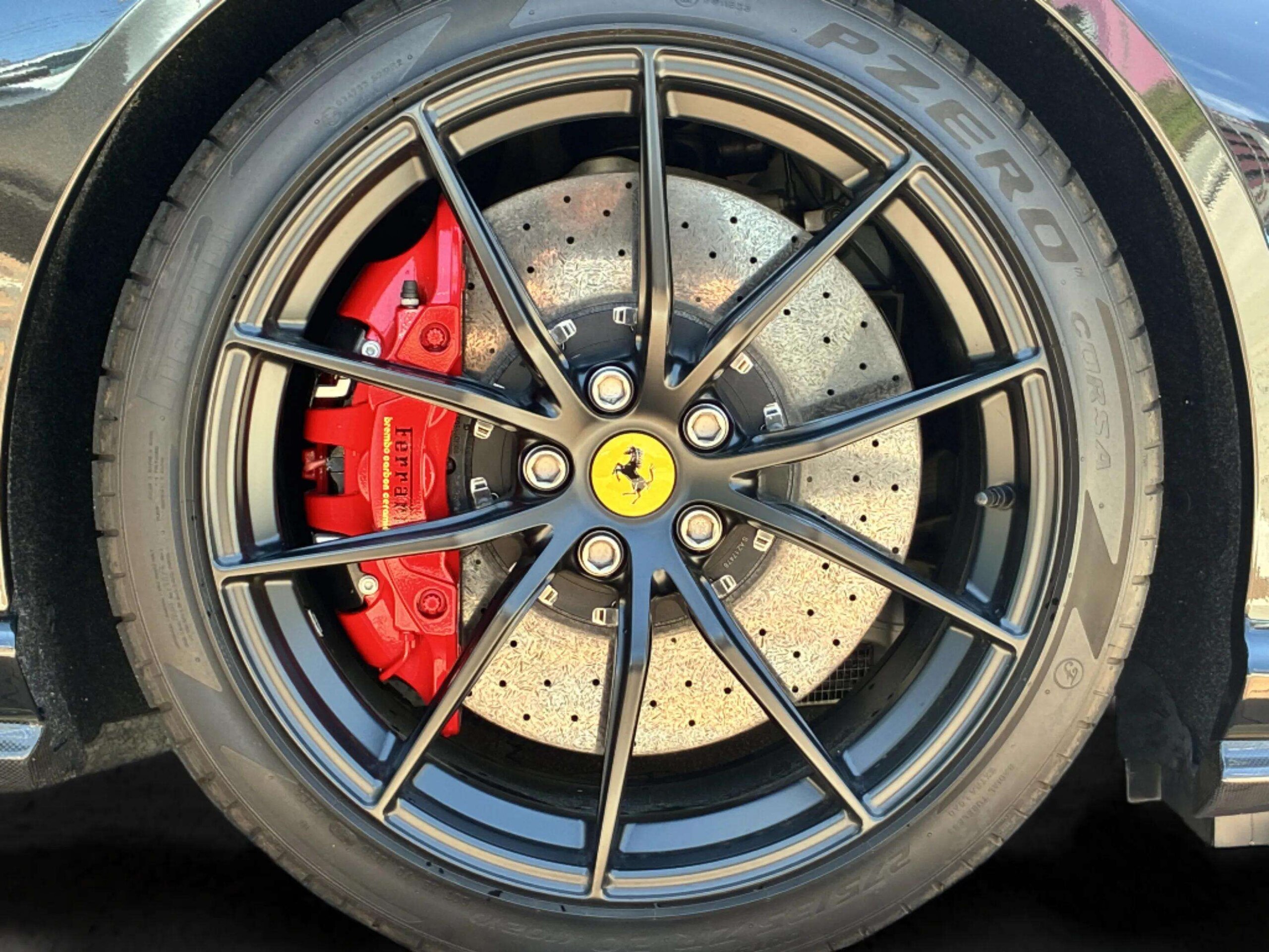 2018 Ferrari 812 Superfast — Photo 13 / 18