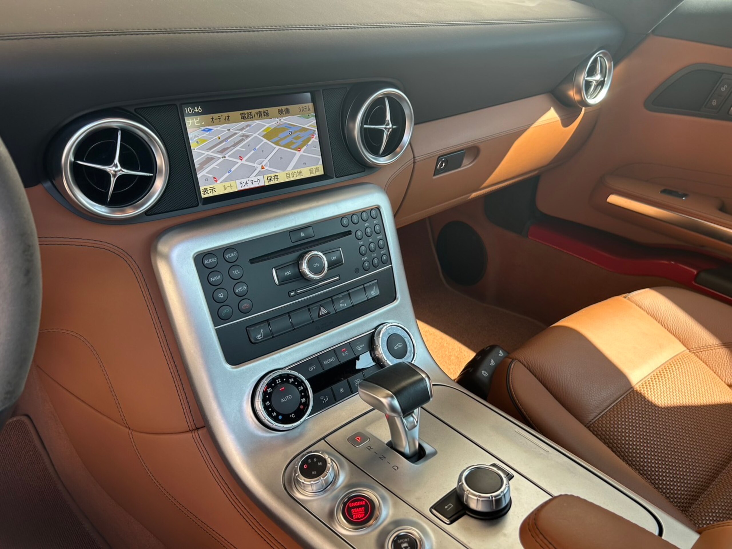 2010 Mercedes Benz SLS AMG — Photo 7 / 13
