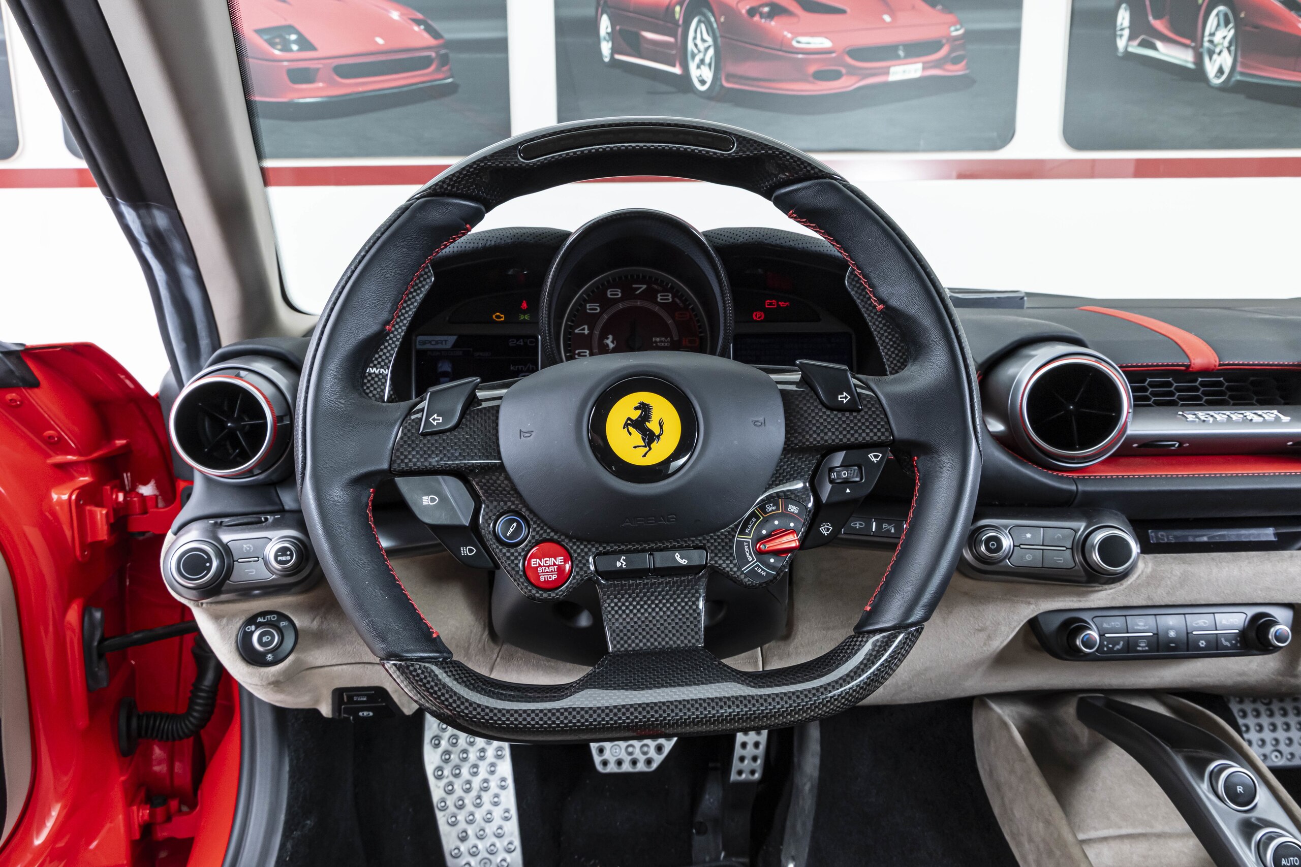 2018 Ferrari 812 Superfast — Photo 13 / 30