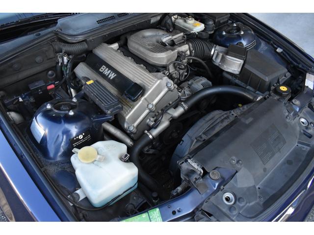 1995 BMW 318is — Photo 14 / 29