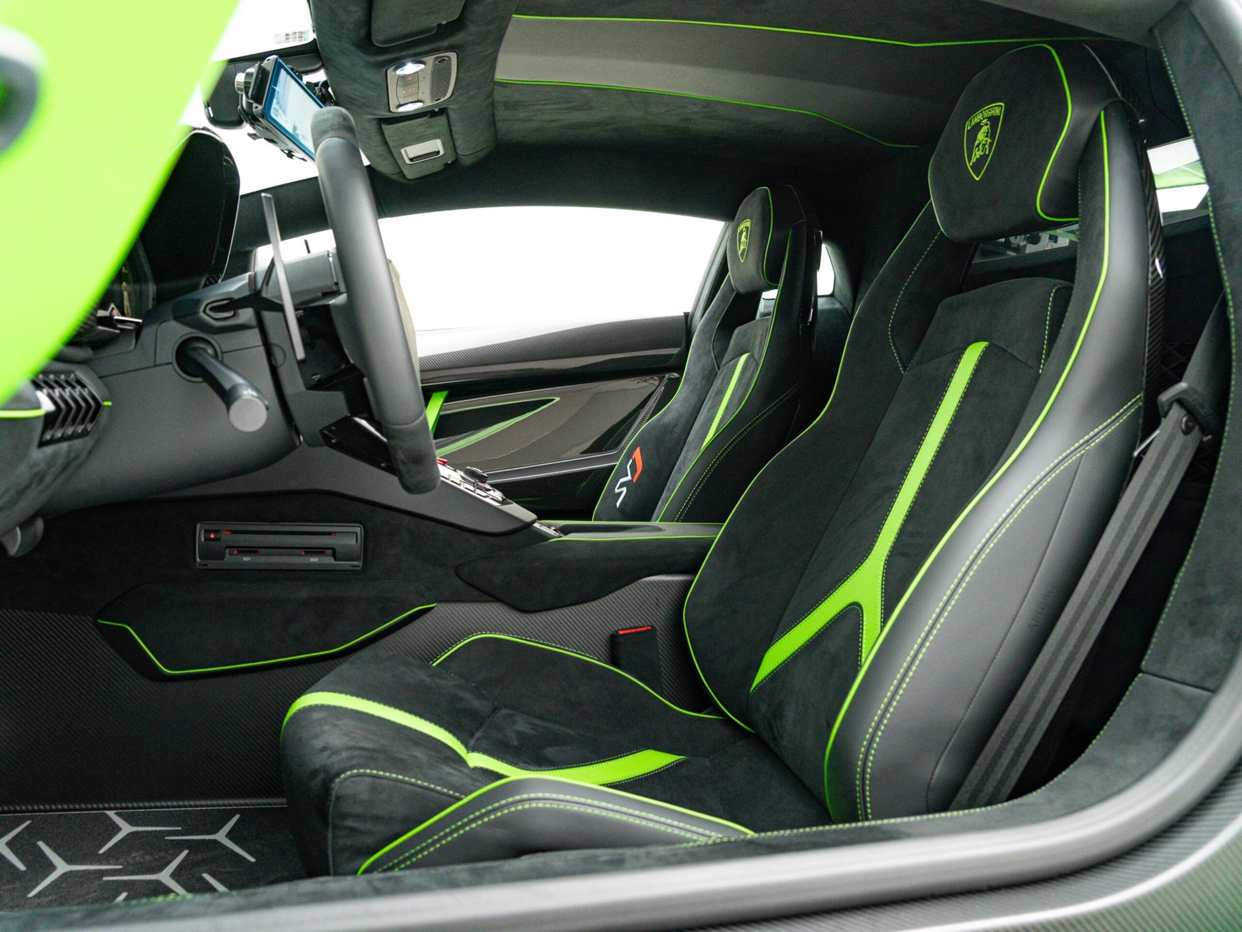 2019 Lamborghini Aventador SVJ — Photo 7 / 16