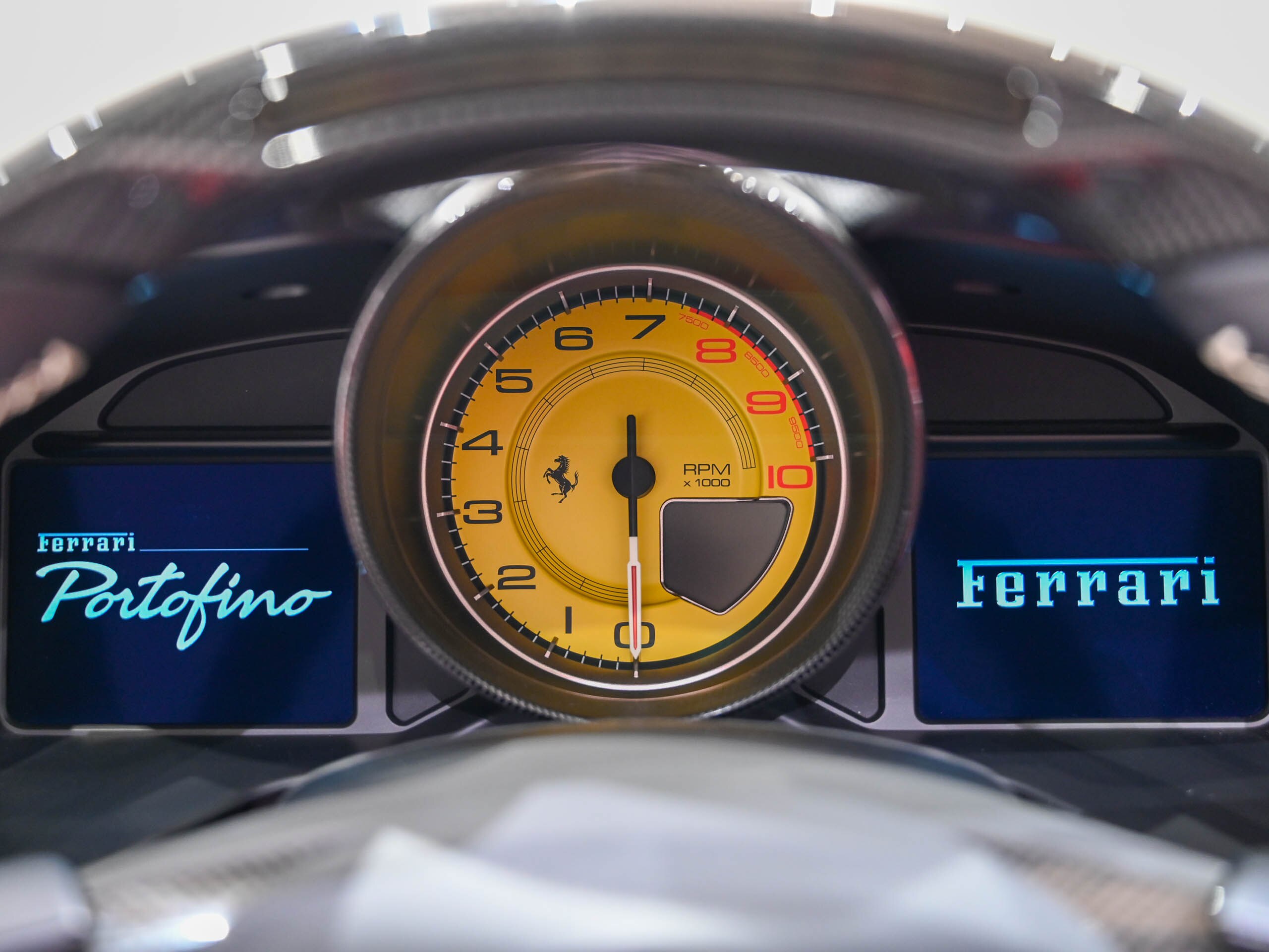 2019 Ferrari Portofino — Photo 8 / 16