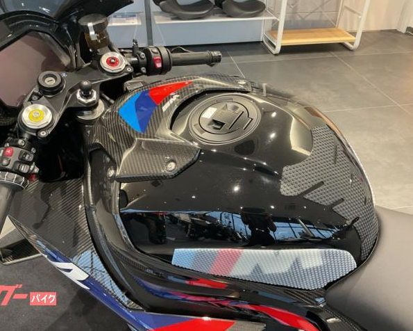 2023 BMW M1000RR — Photo 10 / 18