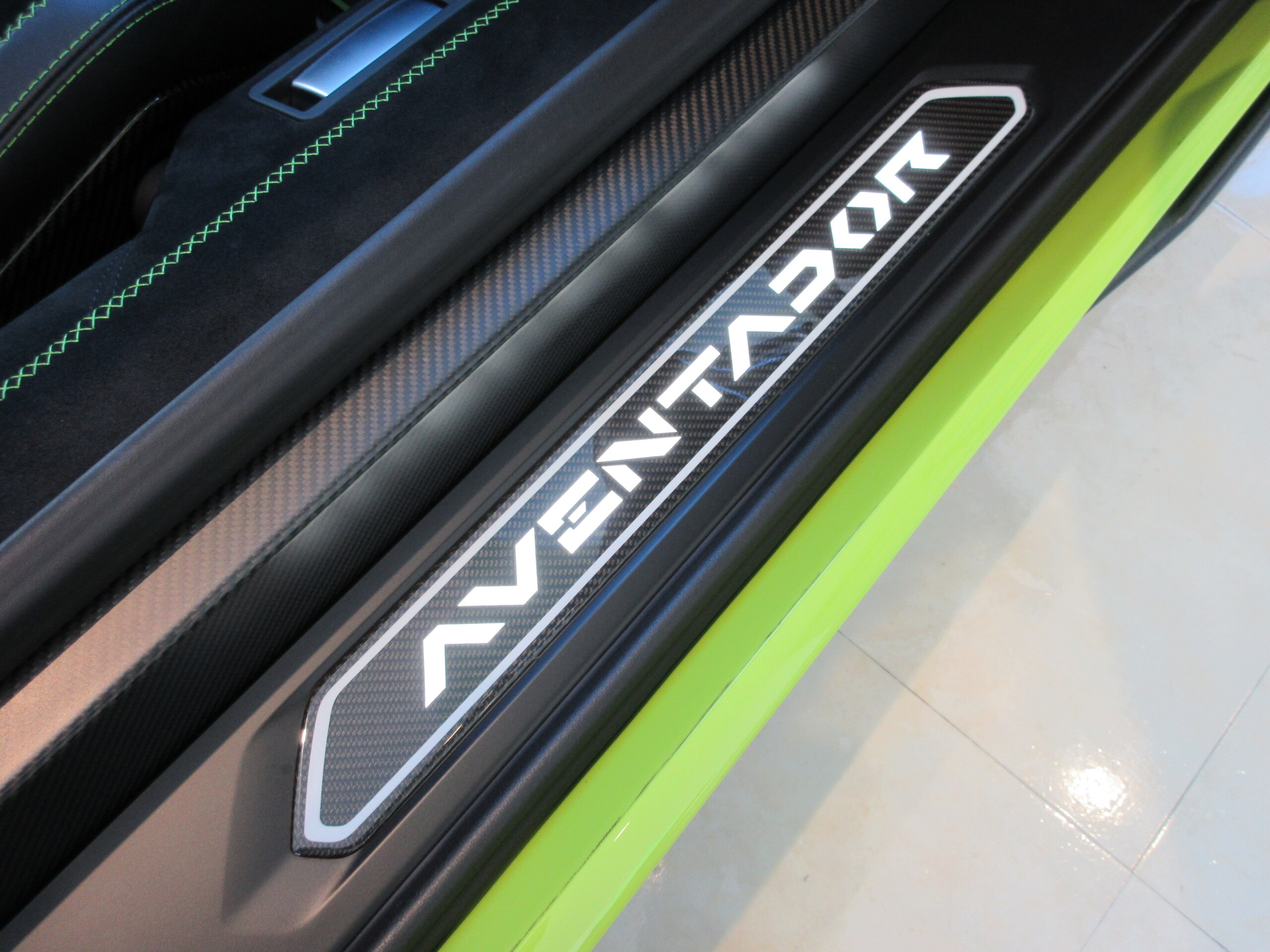 2020 Lamborghini Aventador SVJ — Photo 23 / 25
