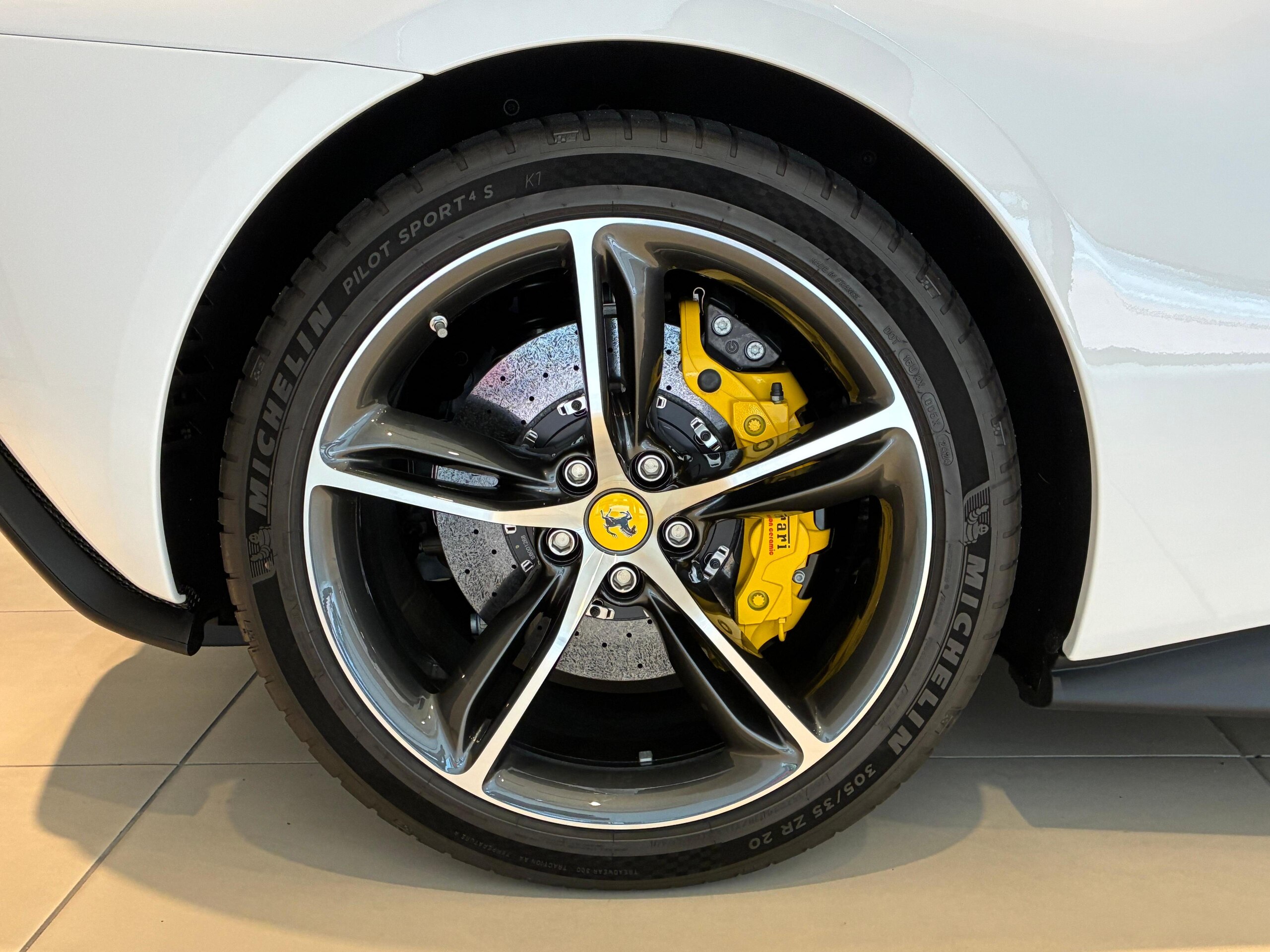 2025 Ferrari 296GTS — Photo 25 / 76