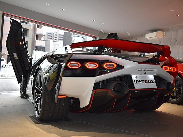 2021 Lamborghini SIÁN FKP 37 — Photo 6 / 24