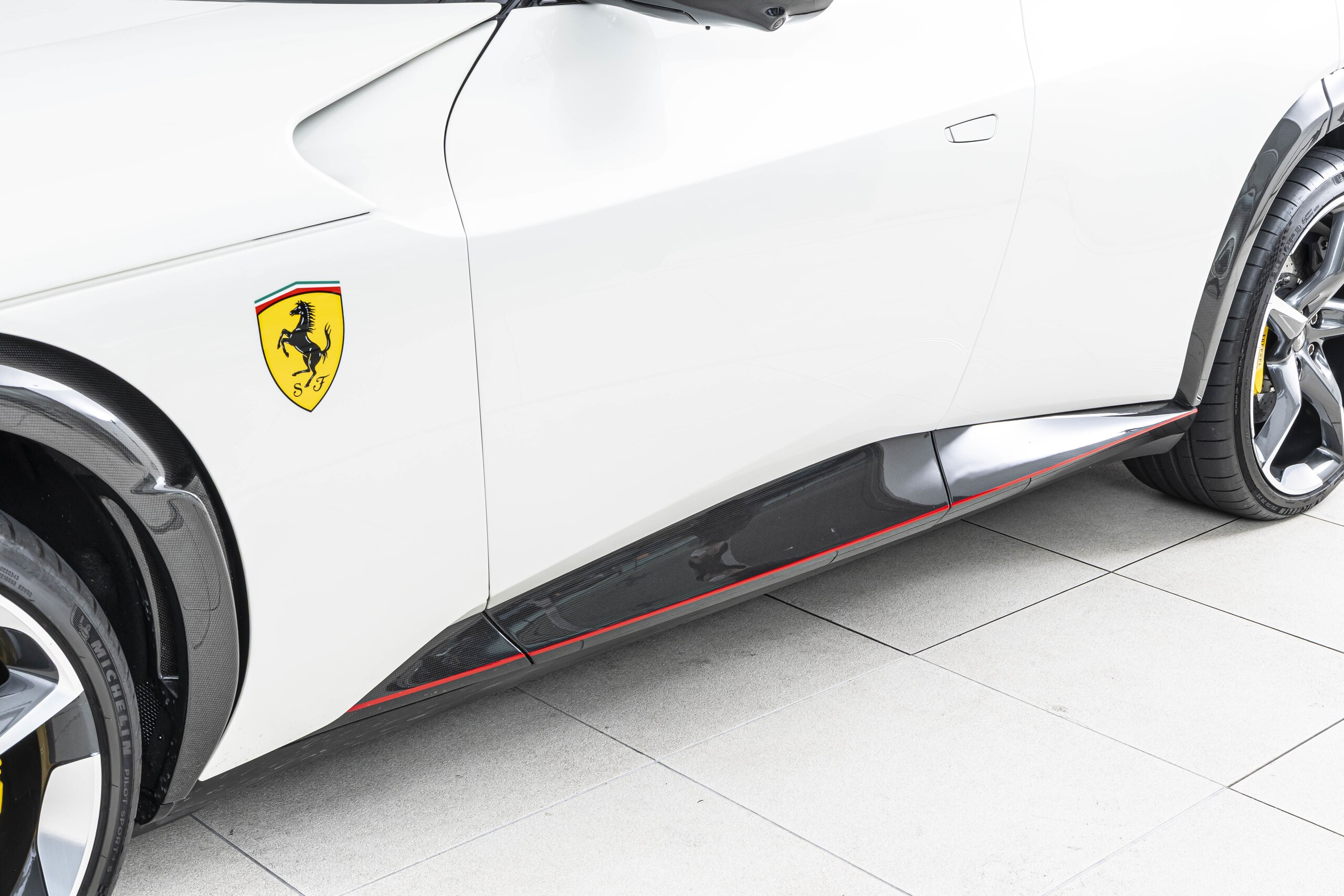 2025 Ferrari Purosangue — Photo 23 / 32