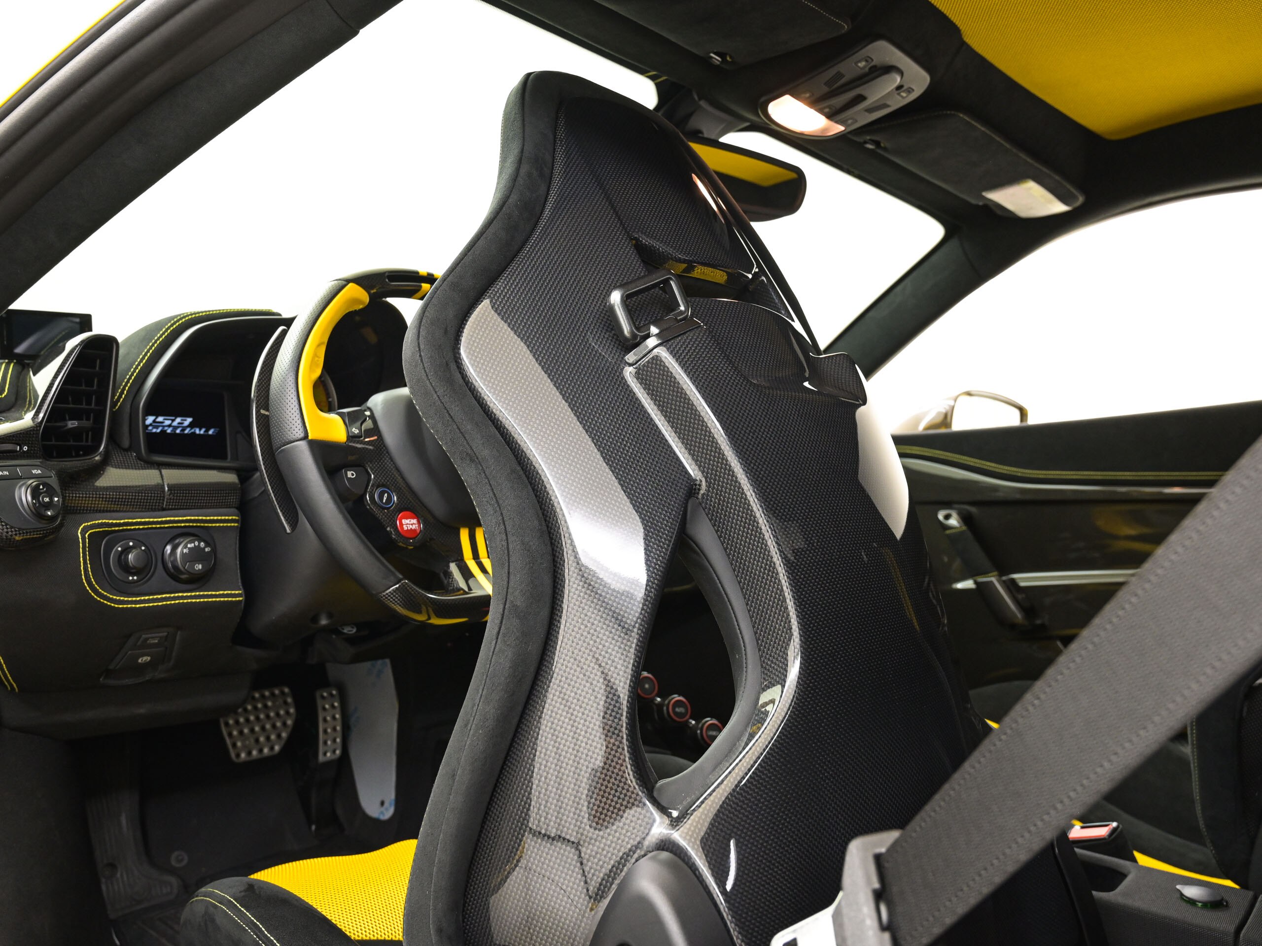 2015 Ferrari 458 Speciale — Photo 7 / 15