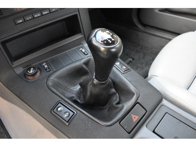1995 BMW 318is — Photo 11 / 29