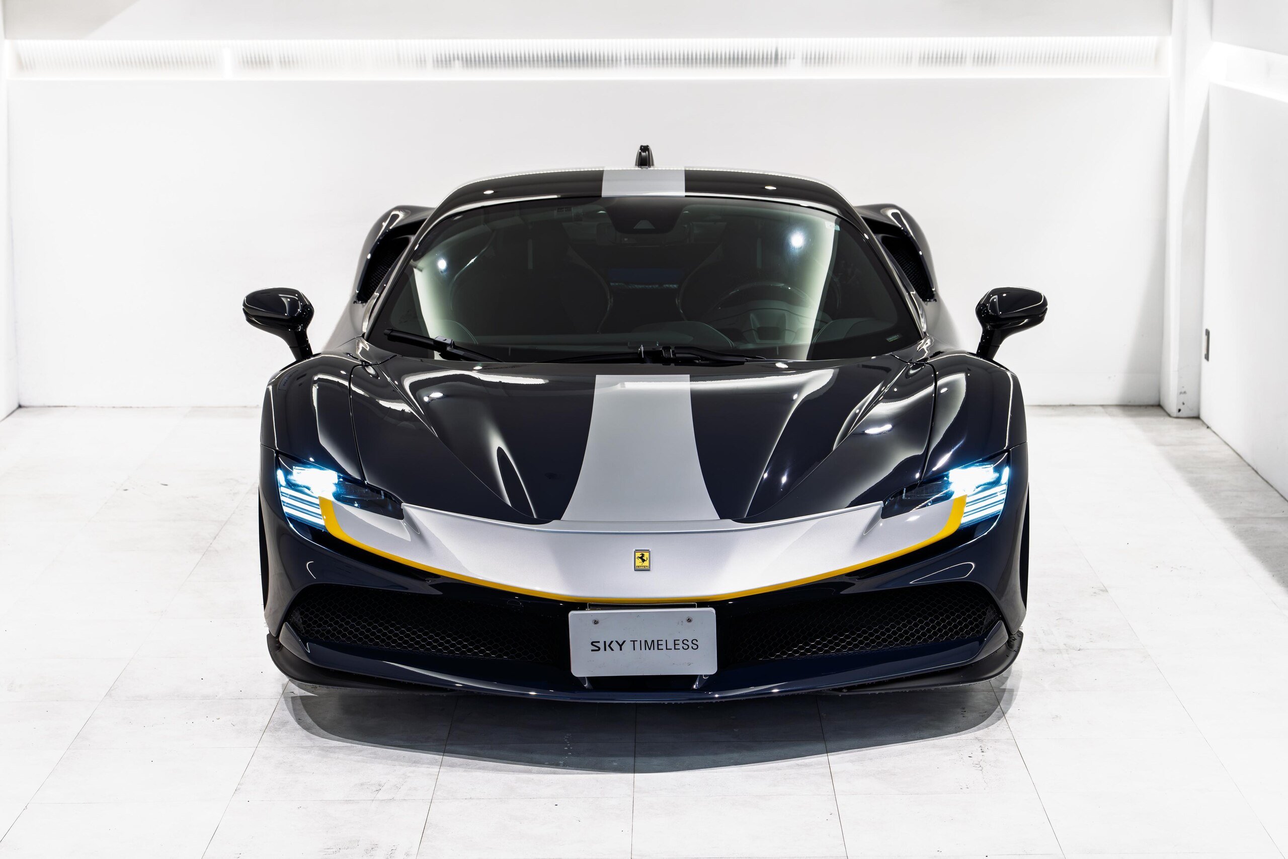 2021 Ferrari SF90 Stradale — Photo 17 / 38
