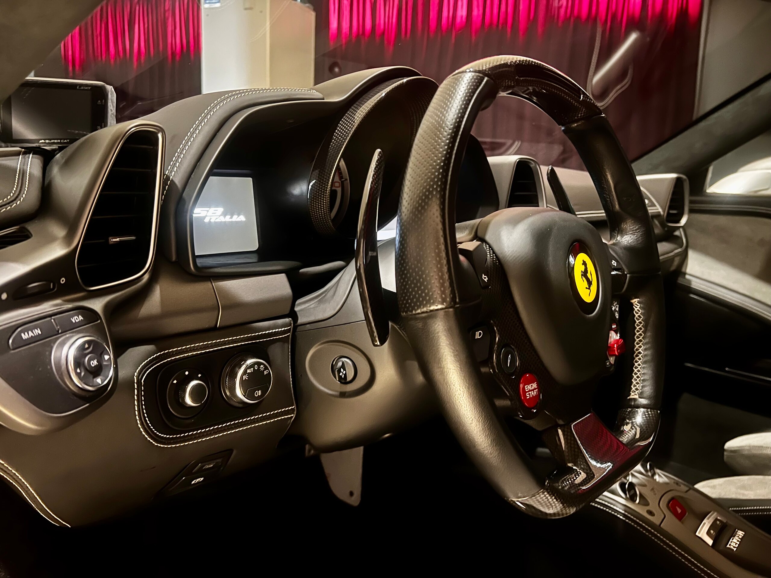 2012 Ferrari 458 Italia F1 DCT — Photo 18 / 25