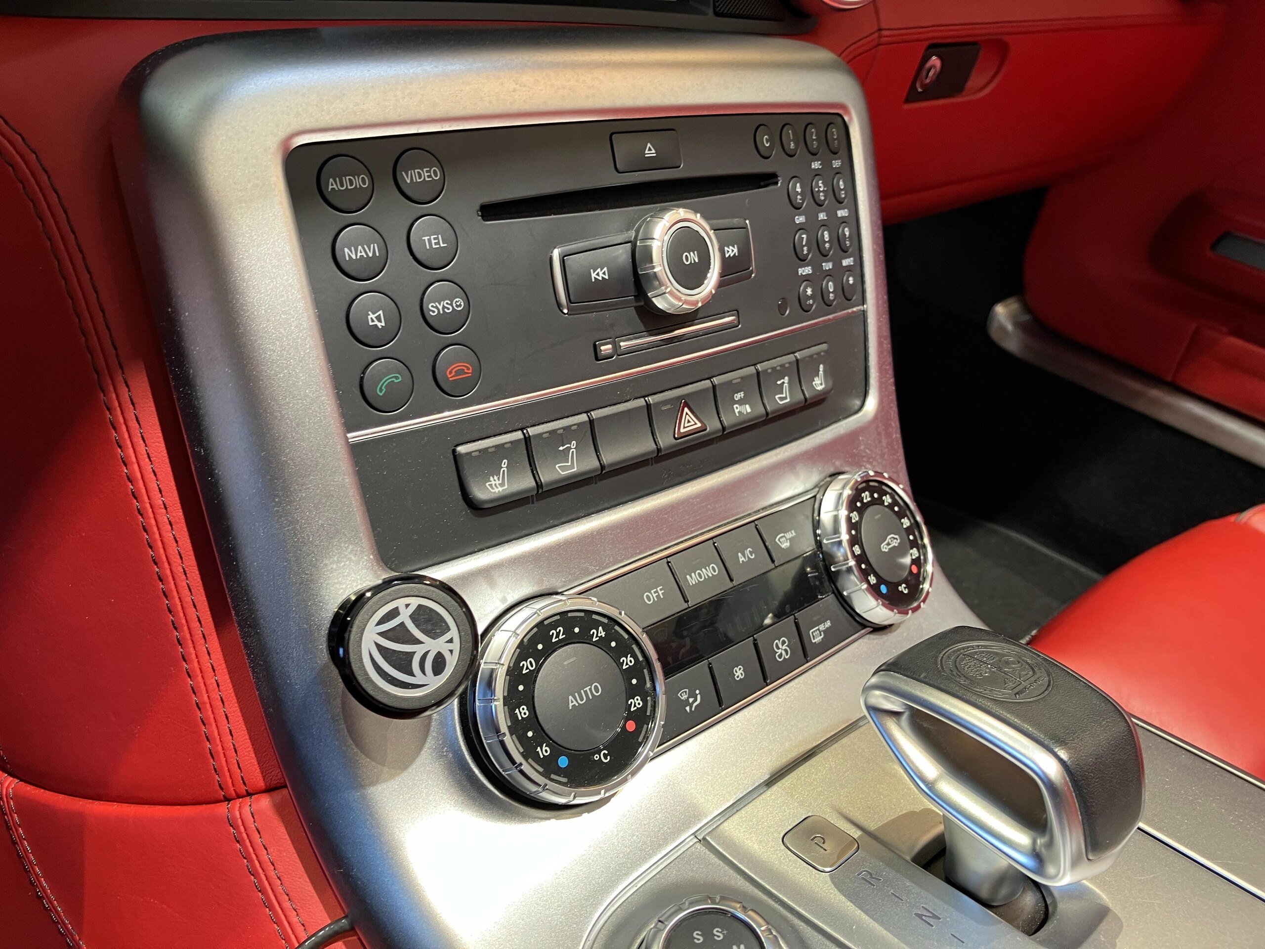 2011 Mercedes Benz SLS AMG Roadster — Photo 13 / 19