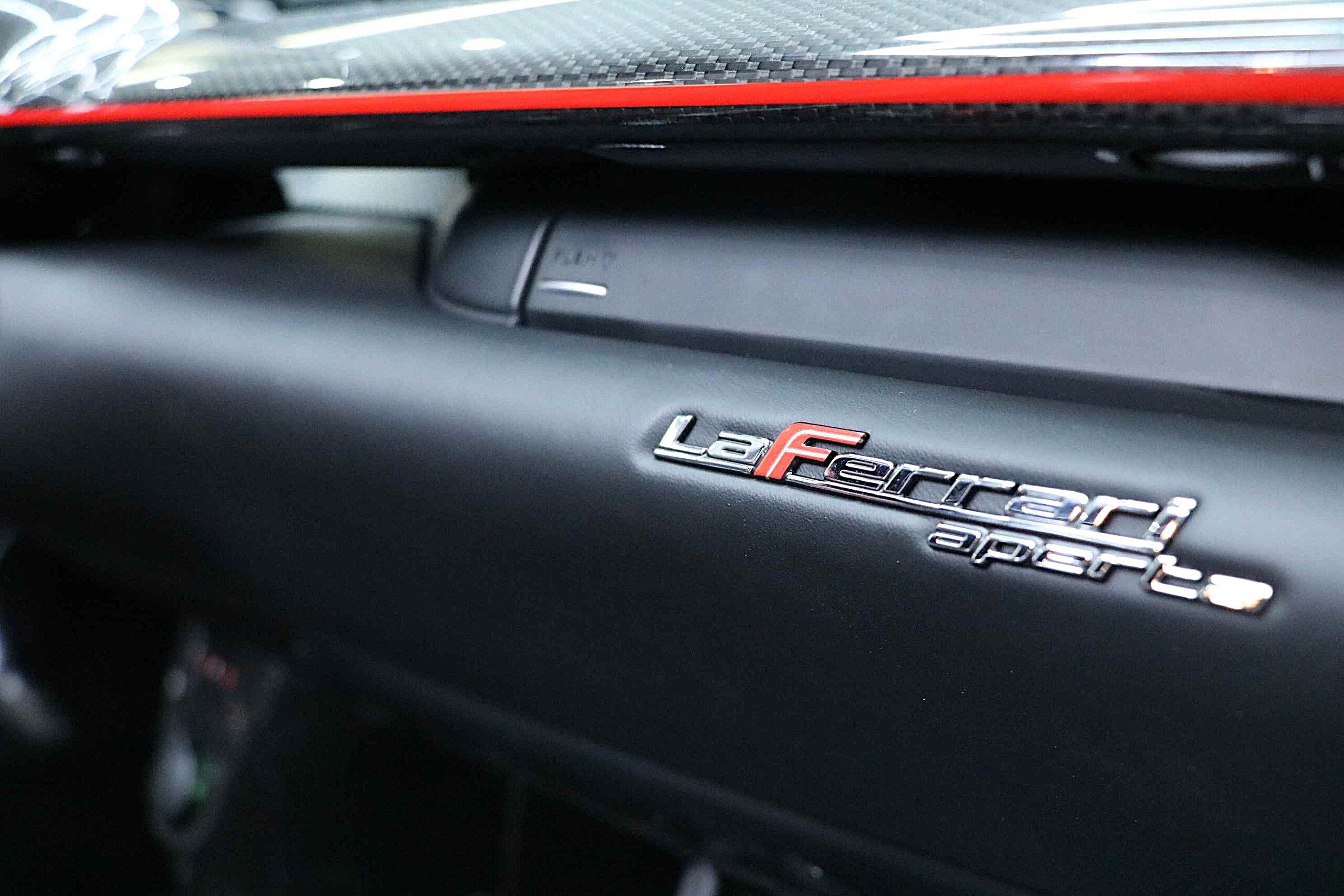 2017 Ferrari LaFerrari — Photo 10 / 26