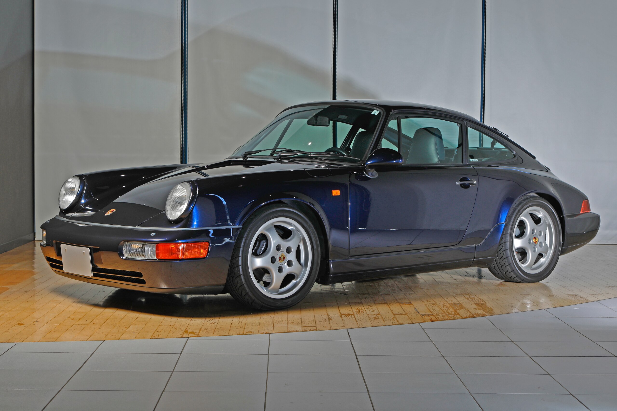 1992 Porsche 911 Carrera 2 for sale in Japan
