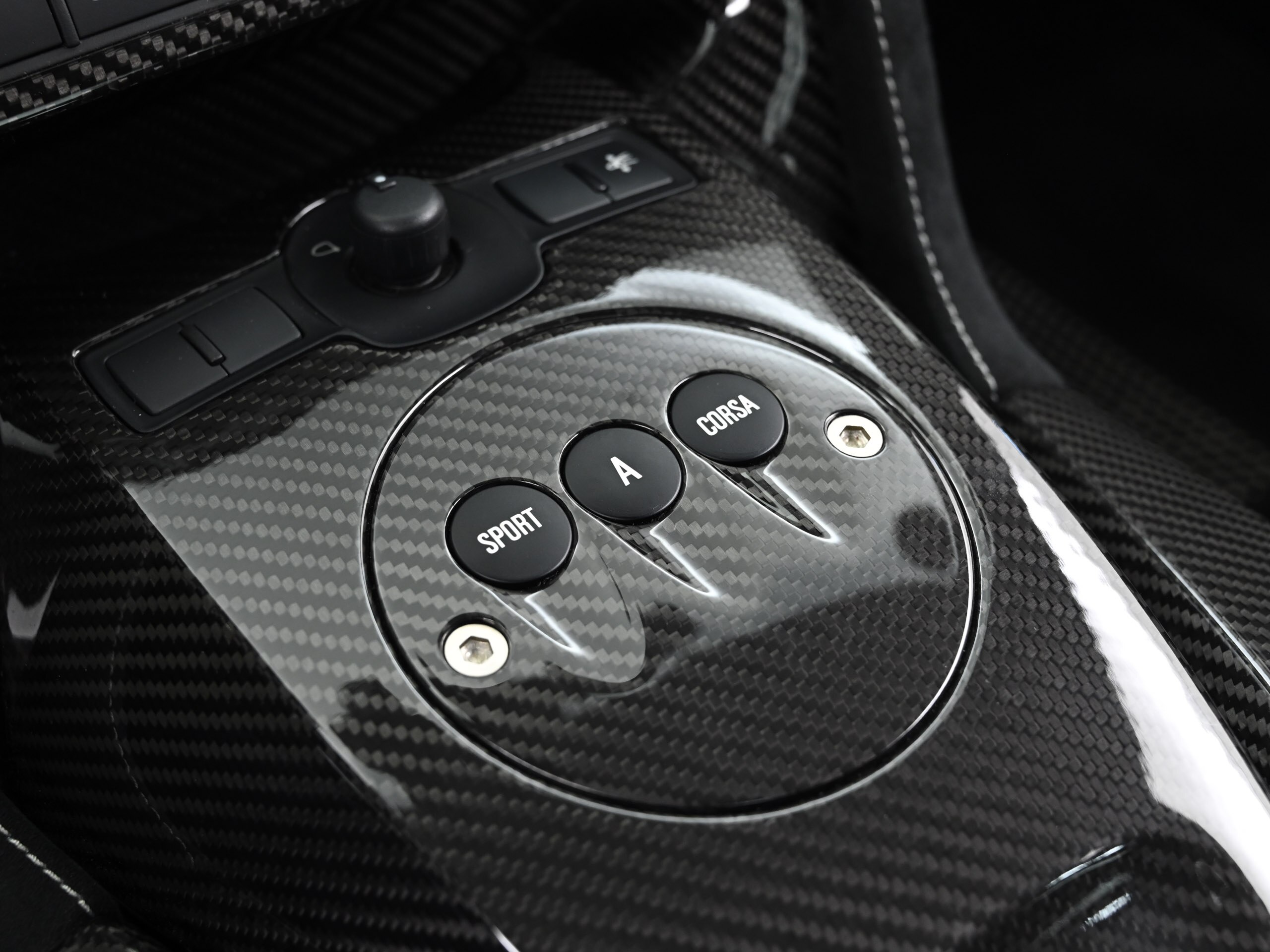 2011 Lamborghini Gallardo LP570-4 Superleggera — Photo 15 / 24