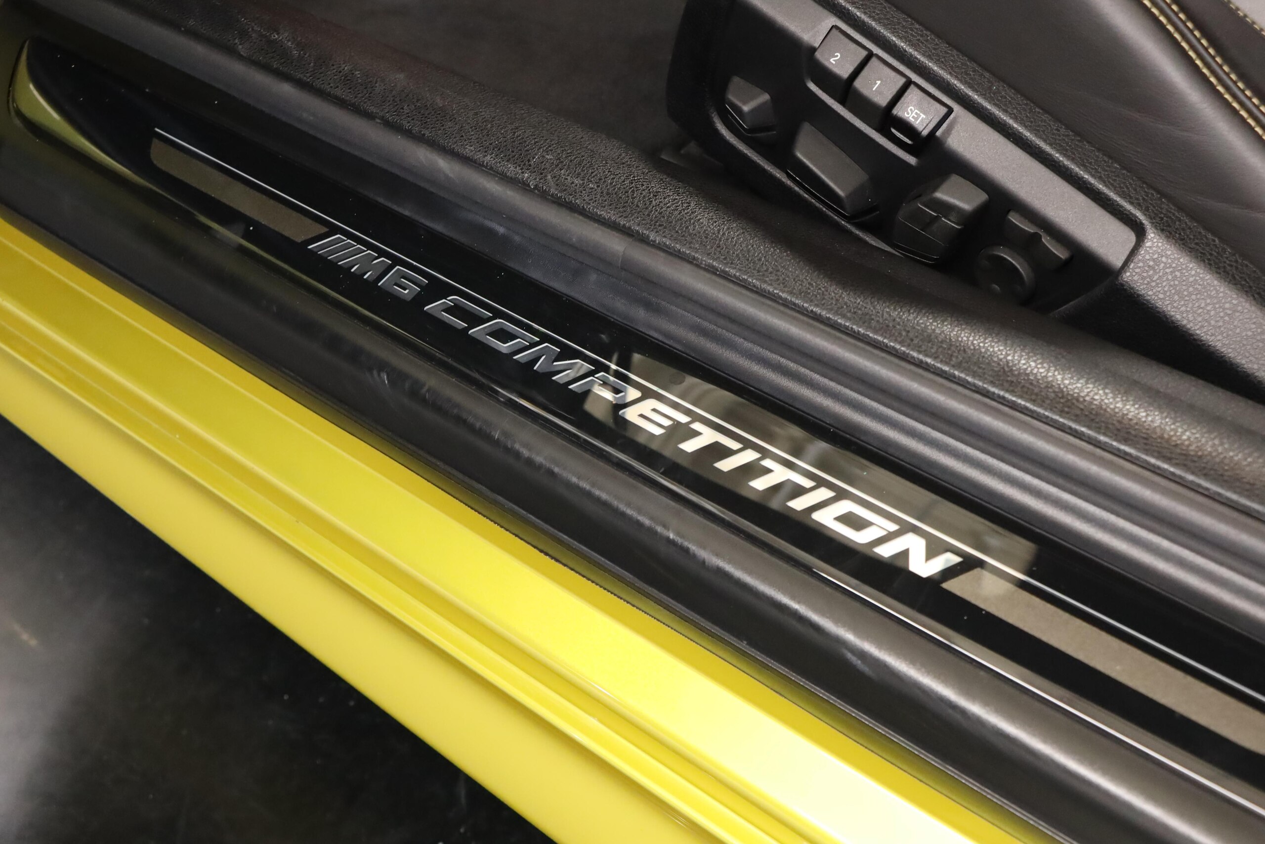 2016 BMW M6 Competition — Photo 13 / 28