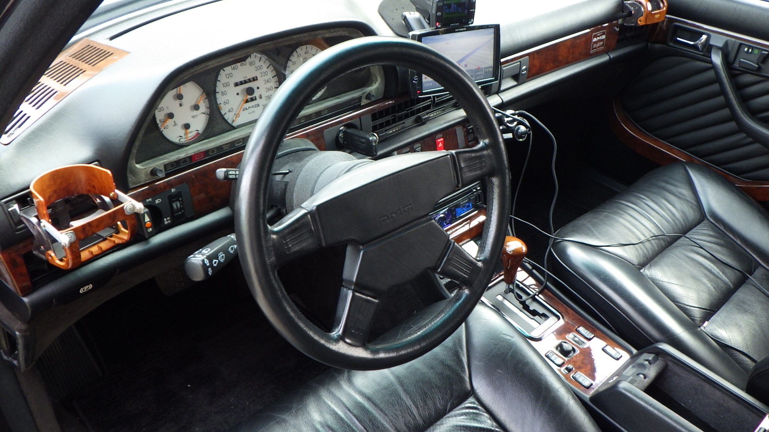 1990 Mercedes Benz 560SEL 6.0 AMG — Photo 8 / 18