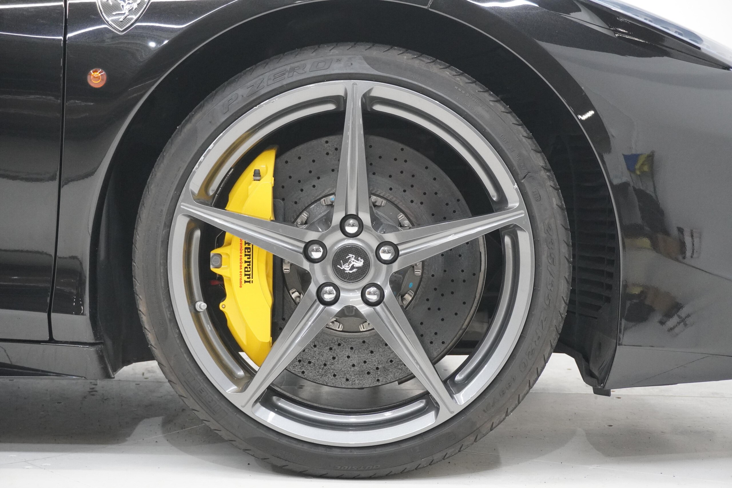 2013 Ferrari 458 Italia F1 DCT — Photo 14 / 17