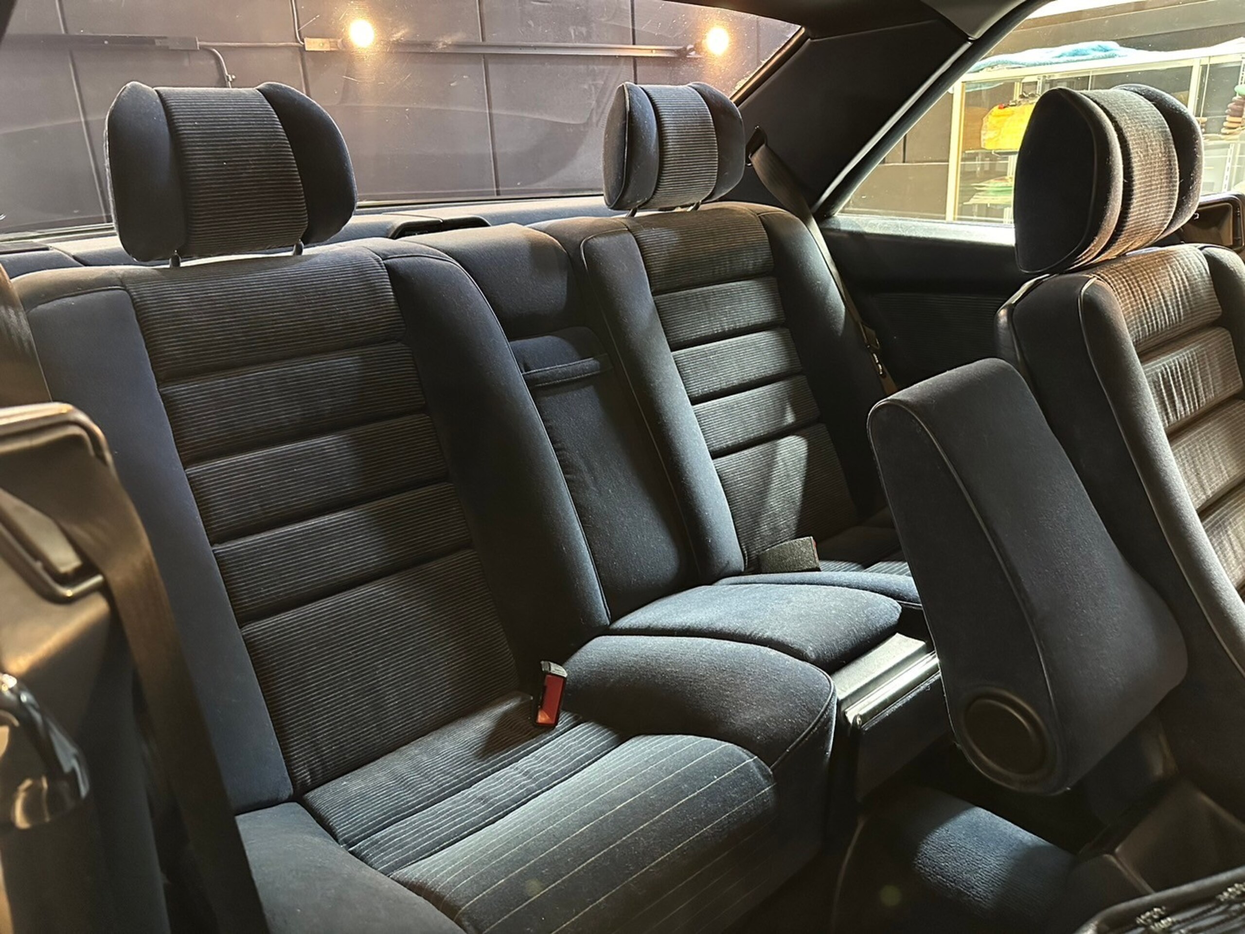 1982 Mercedes Benz 380SEC — Photo 11 / 13