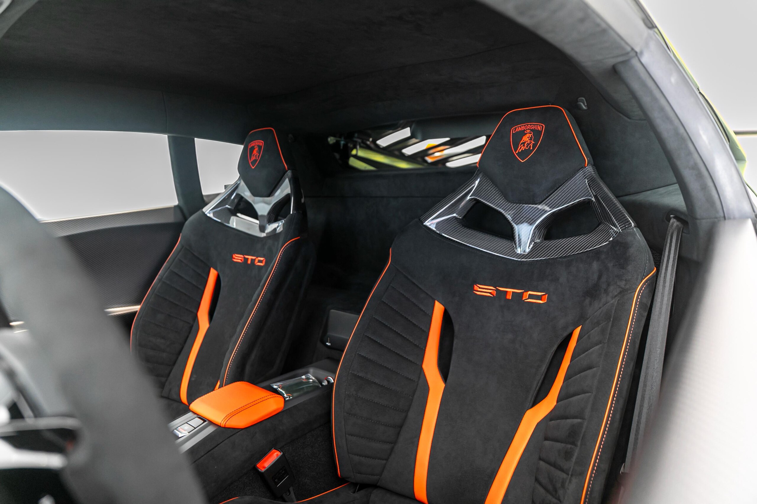 2023 Lamborghini Huracán STO — Photo 13 / 27