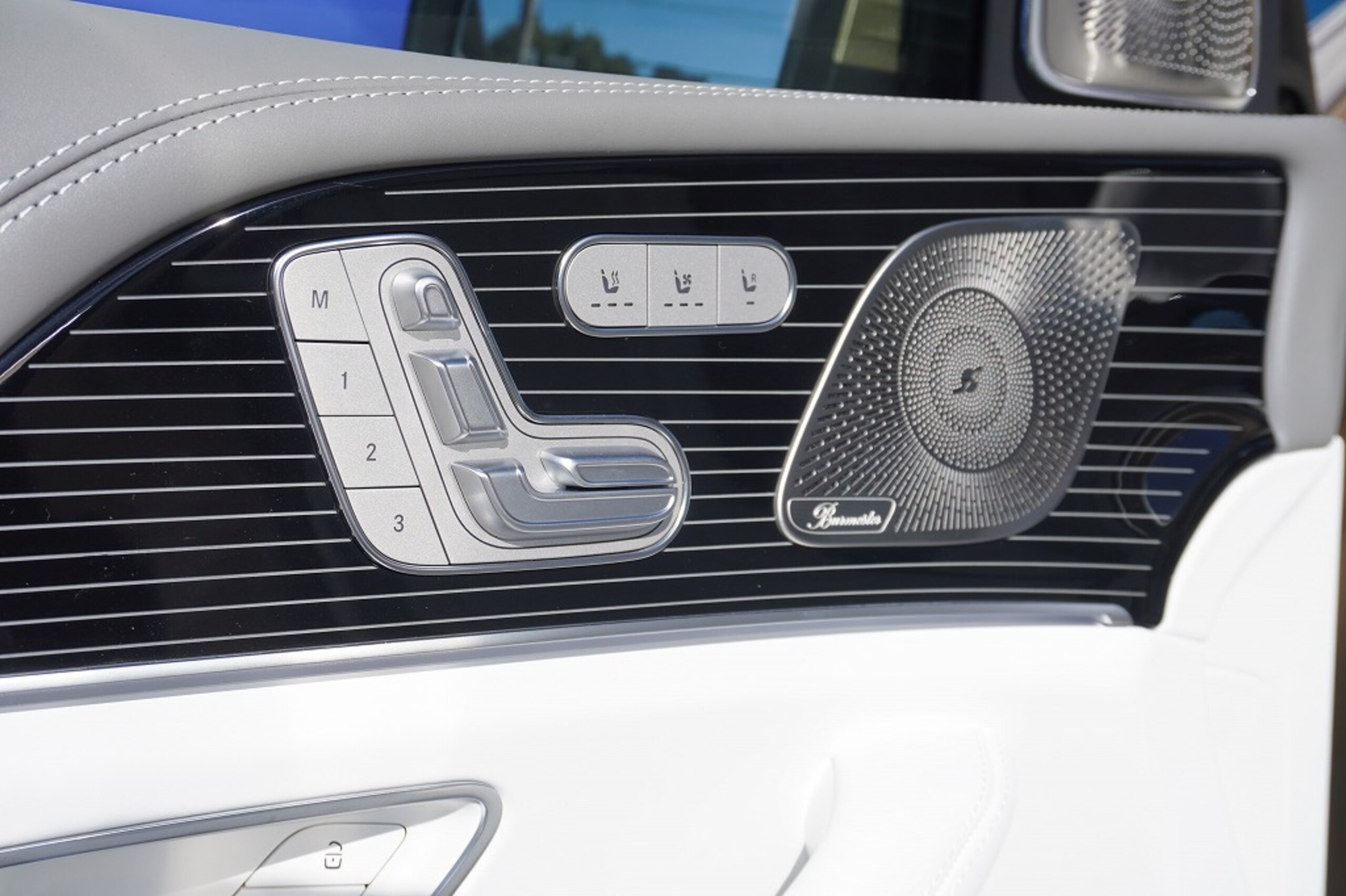 2023 Mercedes Benz Maybach GLS 600 4Matic — Photo 27 / 35